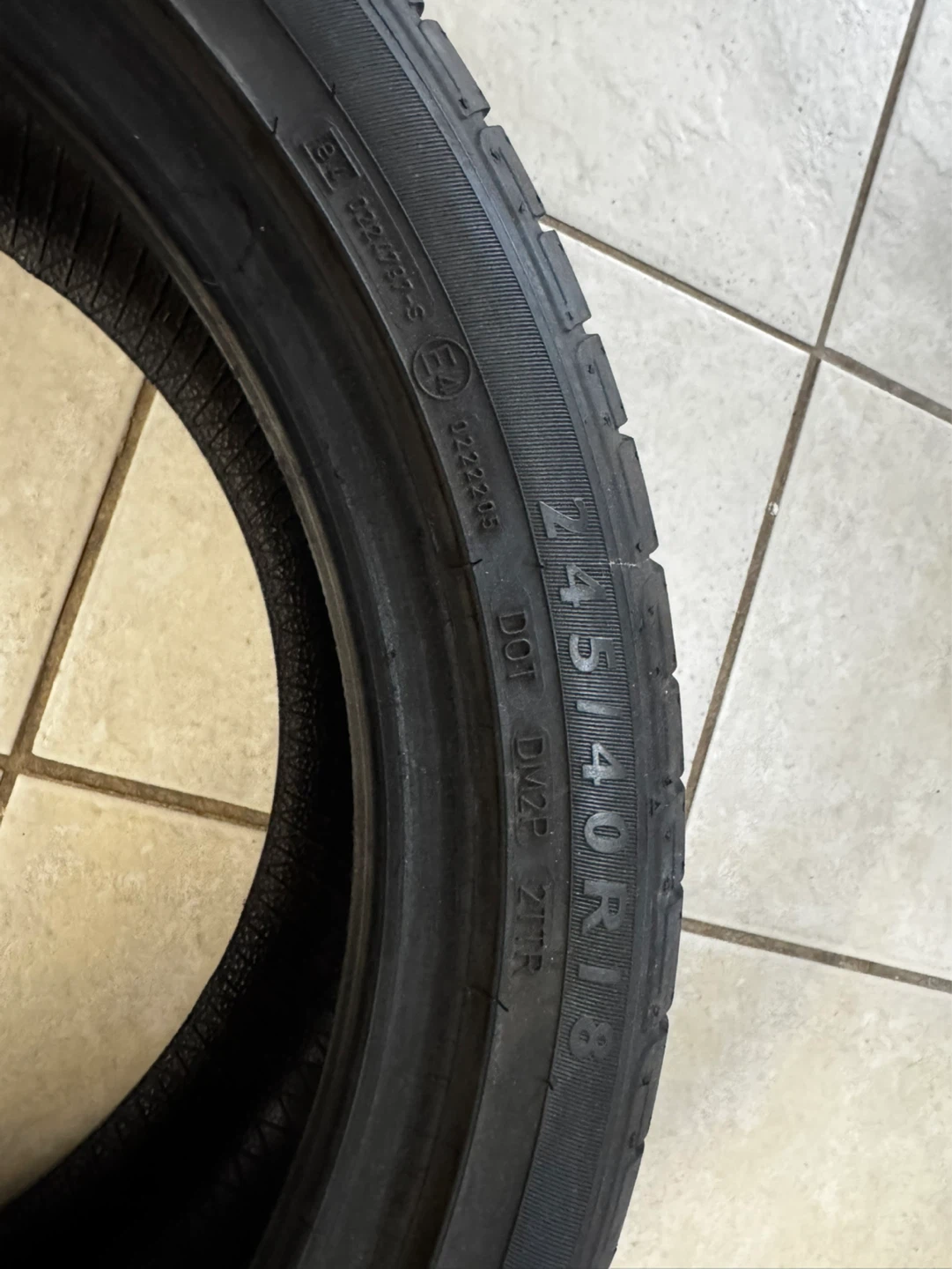 Dunlop SP Sport Maxx 245/40R18 Tire (only 2) - photo 3