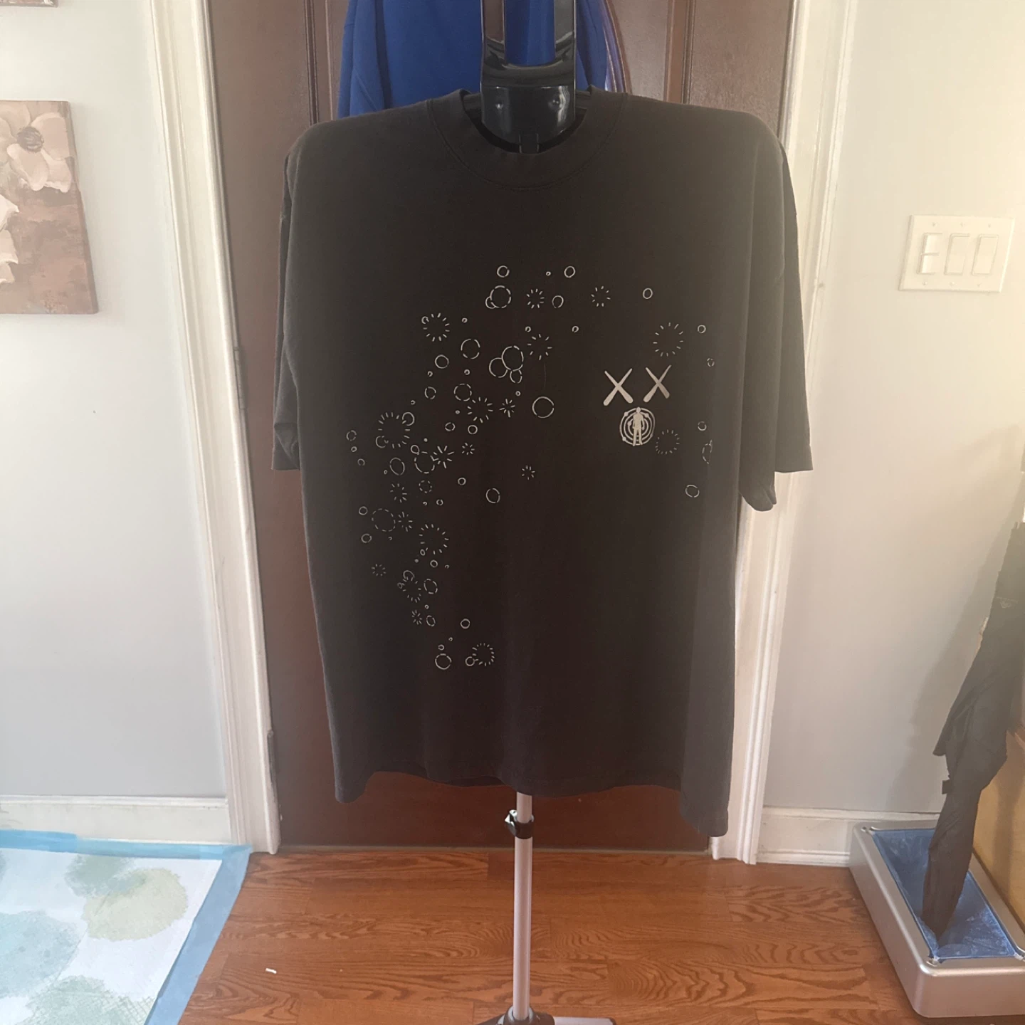 KAWS "Companion" Astronaut T-Shirt XL - photo 2