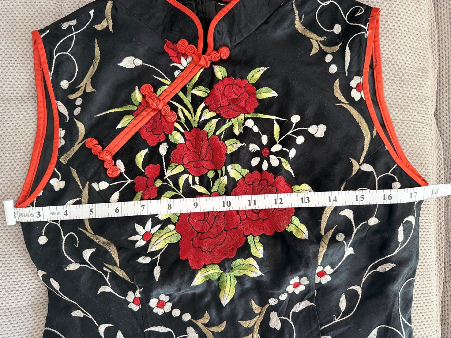 Black Embroidered Sleeveless Cheongsam Top - photo 5