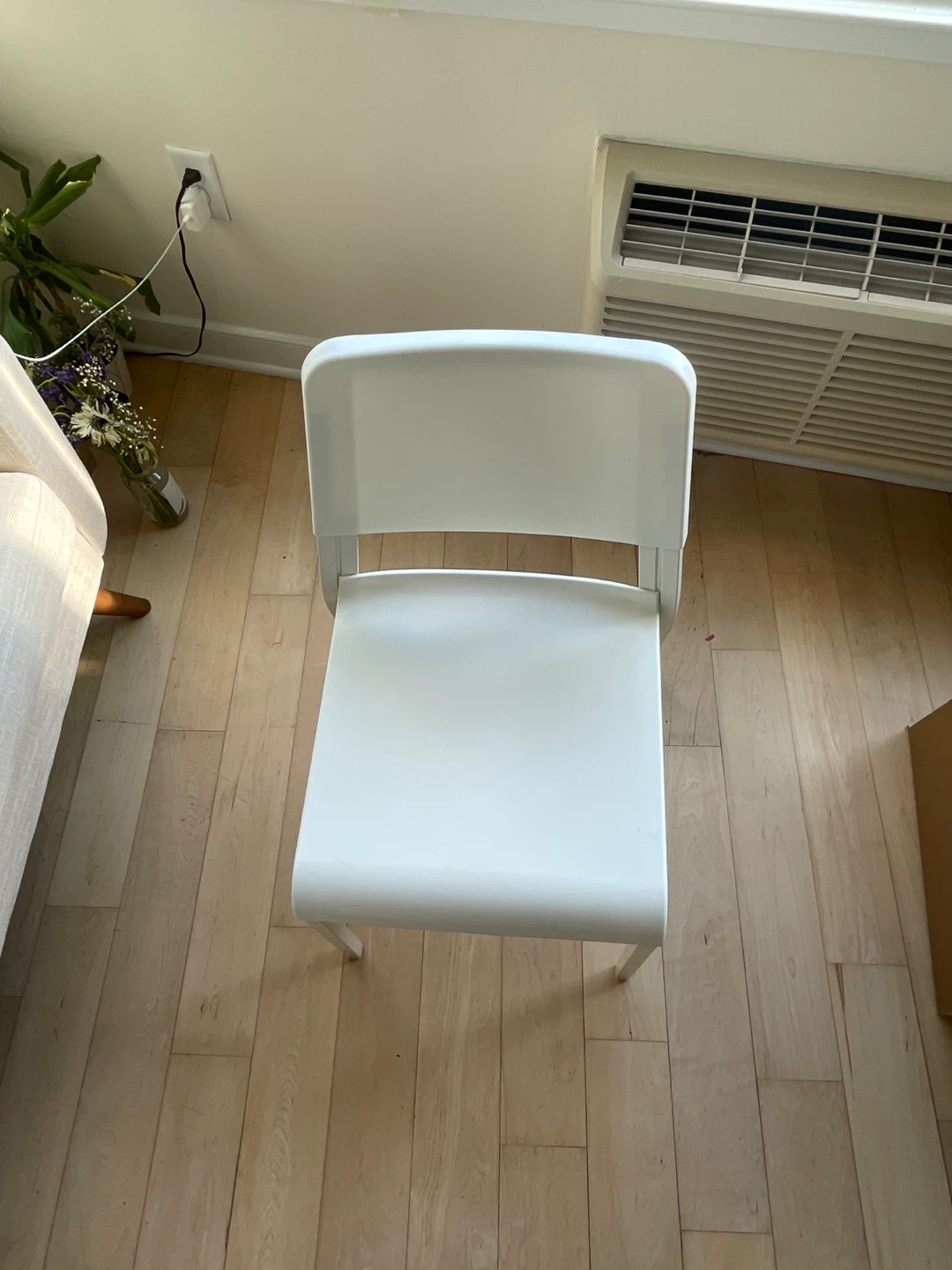 White Modern Chair - photo 4