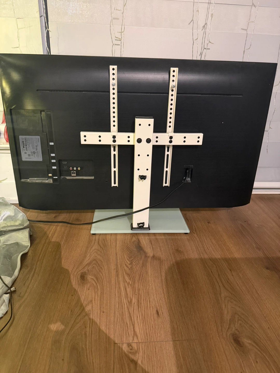 Samsung 43 inch Smart TV - Model QN43Q60TAF - photo 2