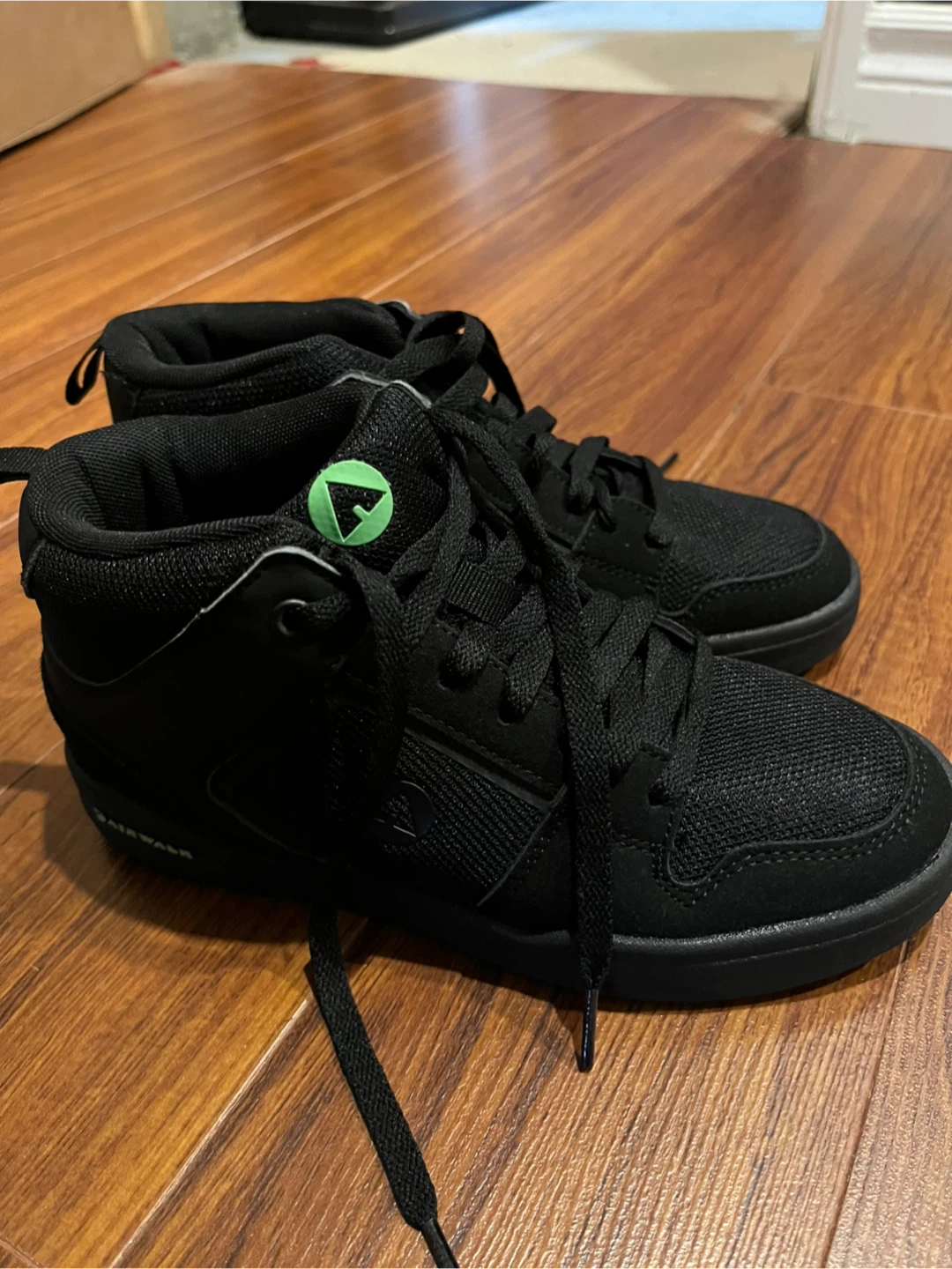 Boys shoes