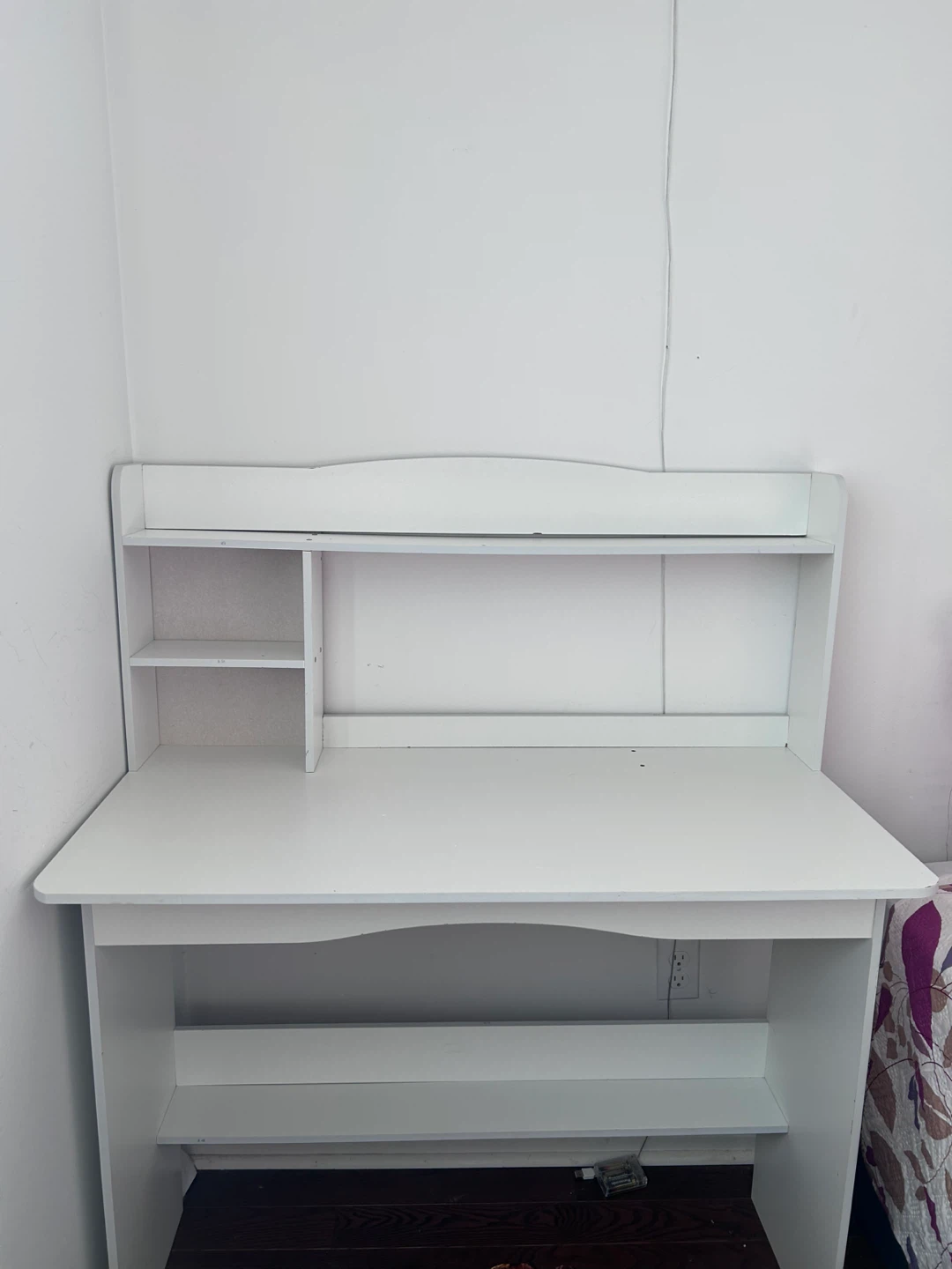White Desk with Hutch and Shelves - photo 3