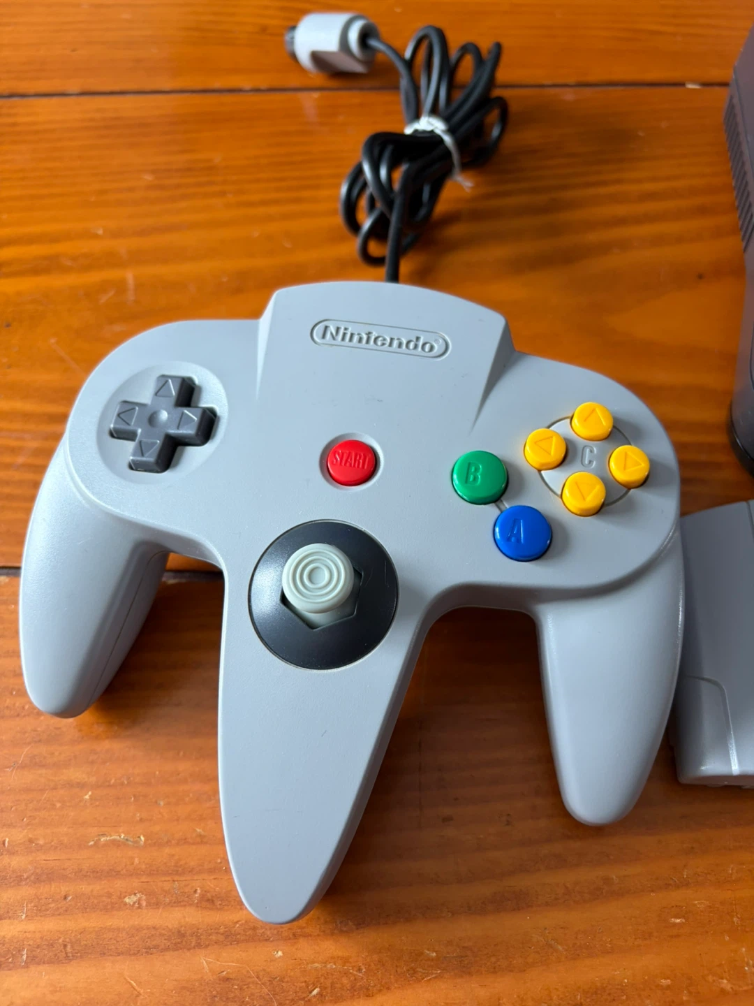 Nintendo 64 Console Bundle with Games and N64 to HDMI Adapter - photo 2