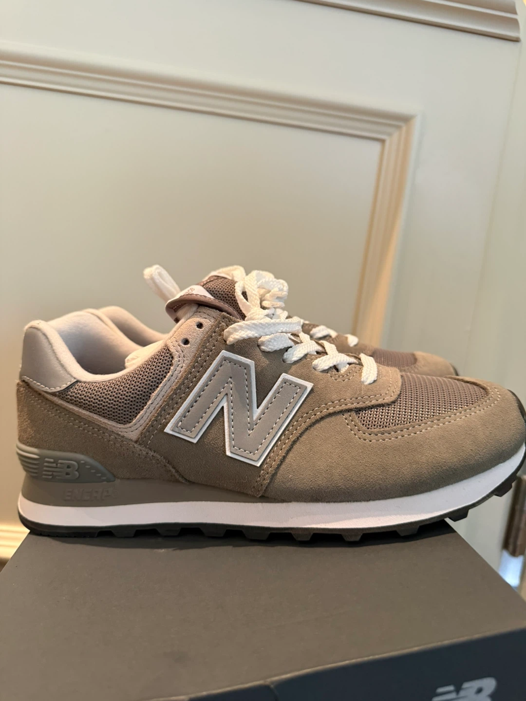 NWT New Balance 574 - Men’s US 7.5 - 11 - photo 2