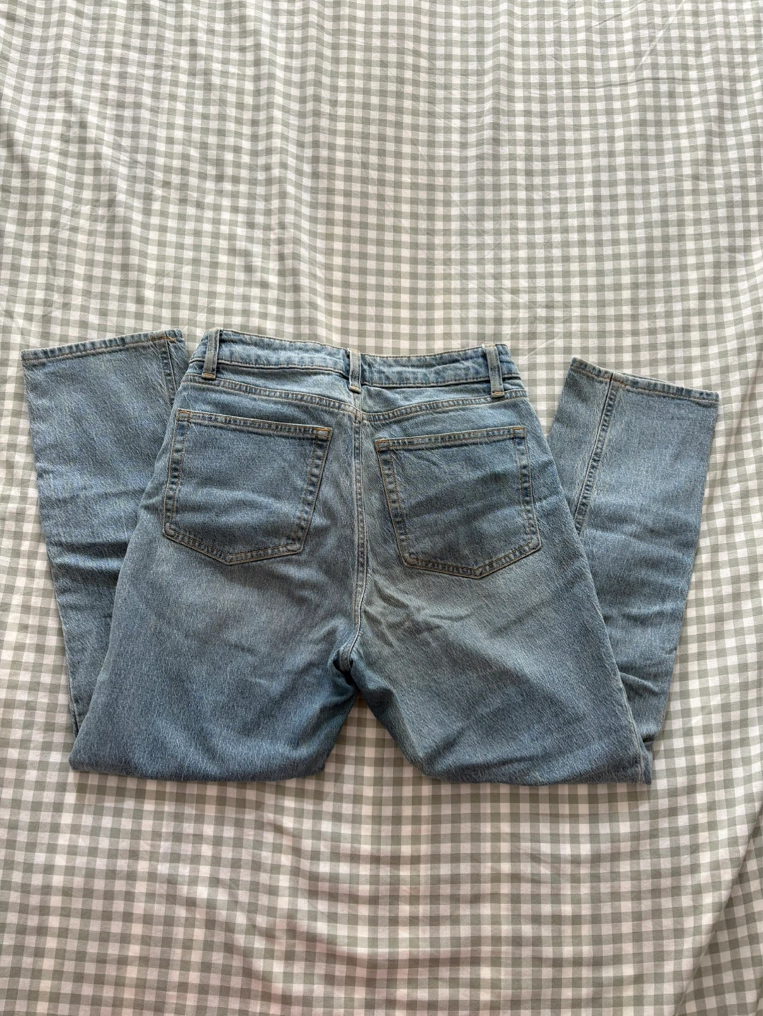 Women's Light Wash Jeans (Size 8)