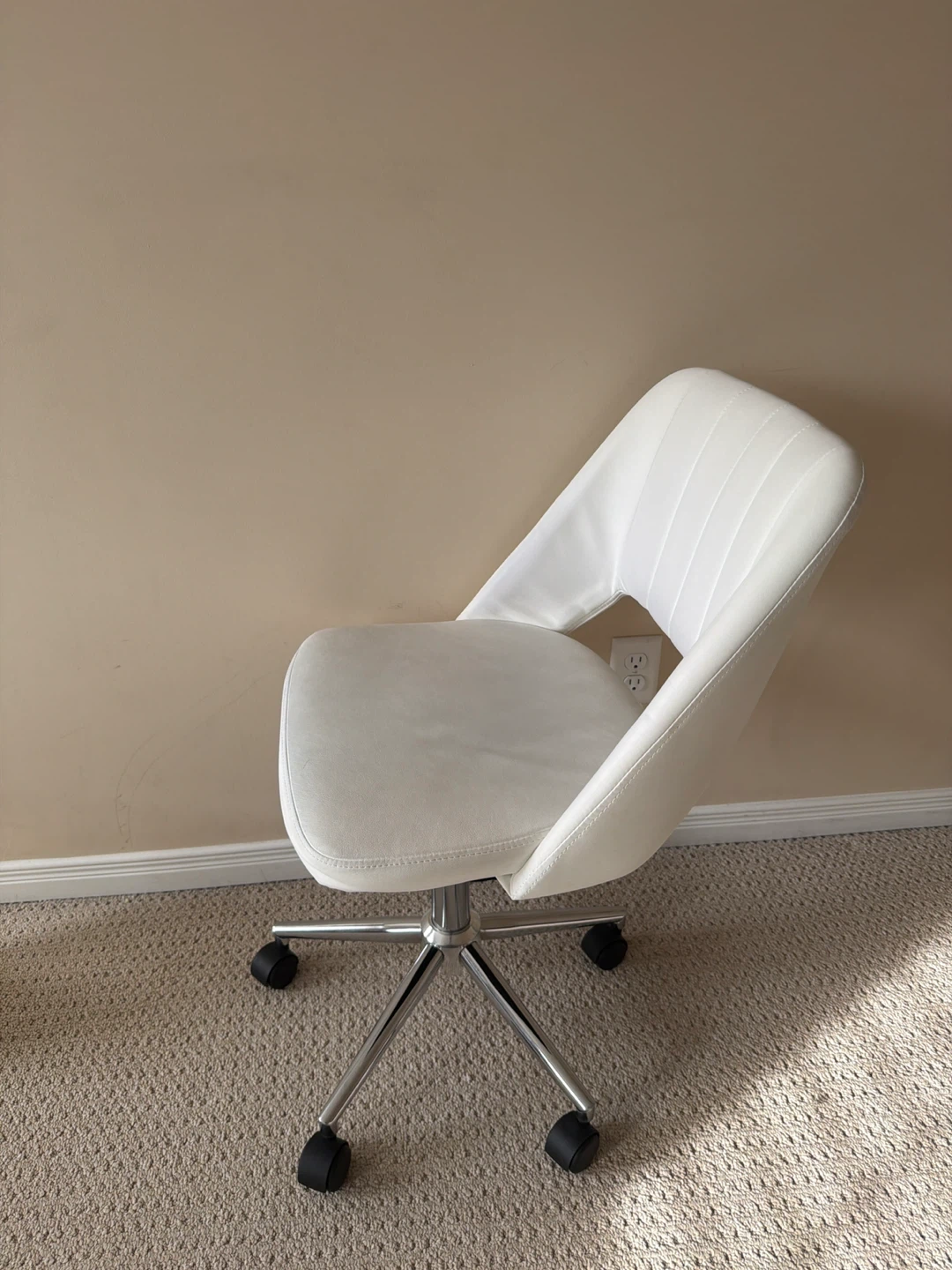 White Swivel Office Chair