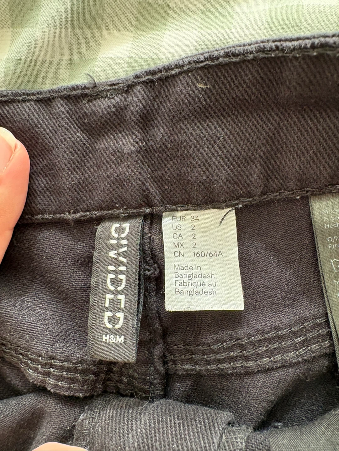 Women’s Black Cargo Pants  (Size 2) - photo 4