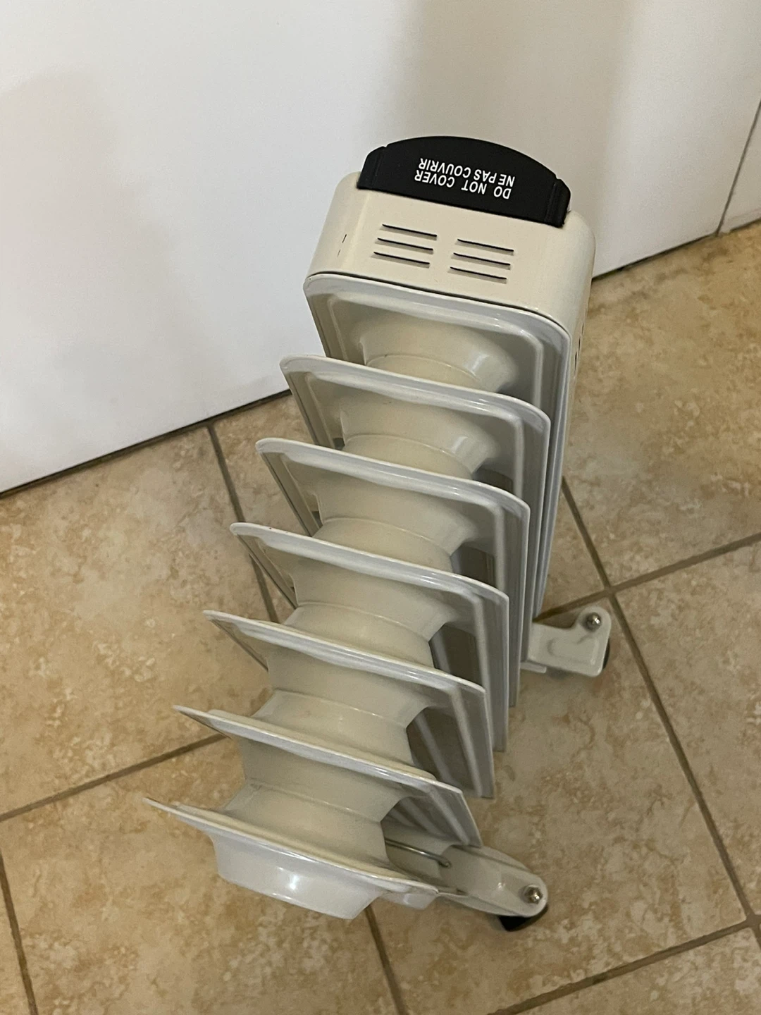 White Oil-Filled Radiator Heater with Wheels - photo 4