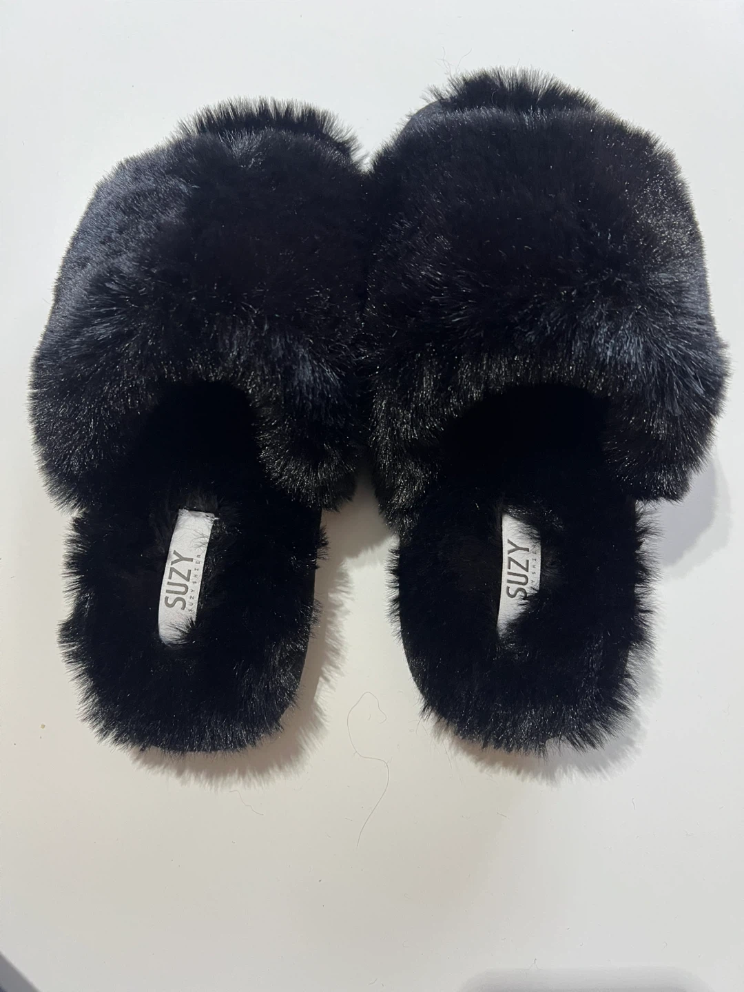 Suzy Shier Black Faux Fur Slippers - Size S/M