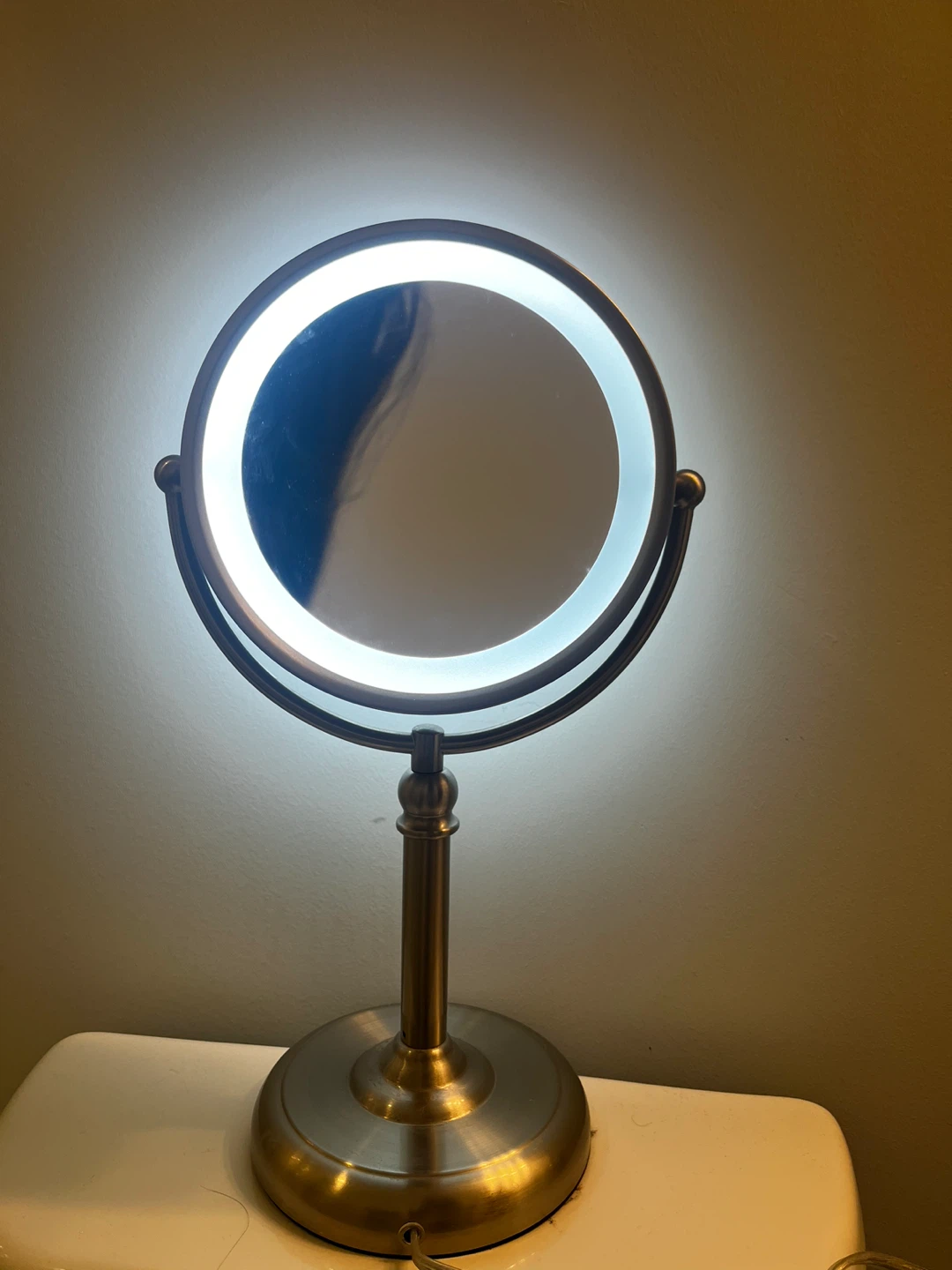 Lighted Vanity Mirror