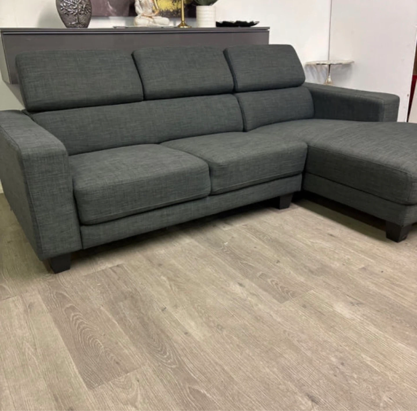 Really nice  sectional (We deliver) - photo 4