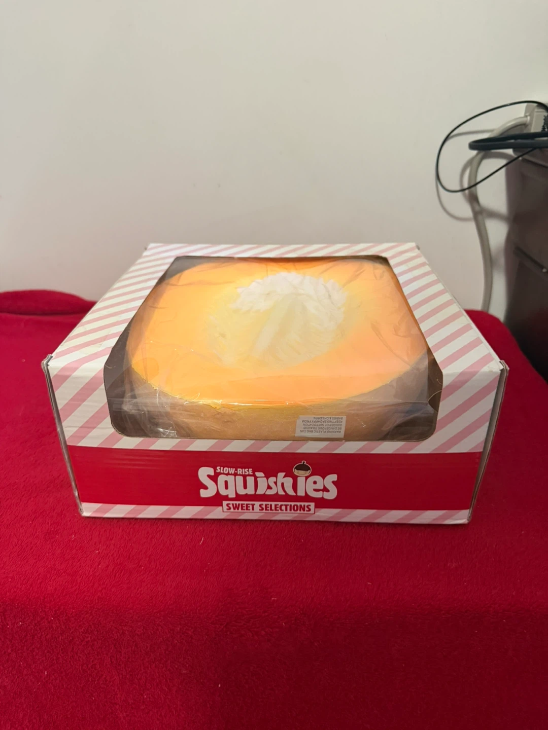 Squishies Slow-Rise "Zero Calories" Cake Squishy