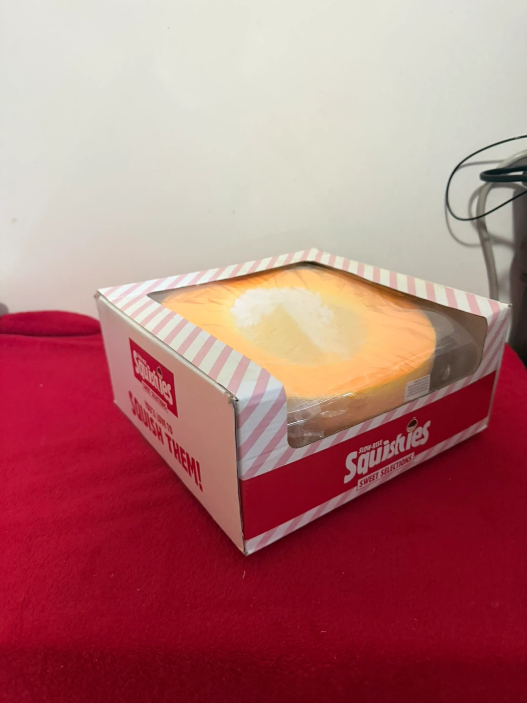 Squishies Slow-Rise "Zero Calories" Cake Squishy - photo 2