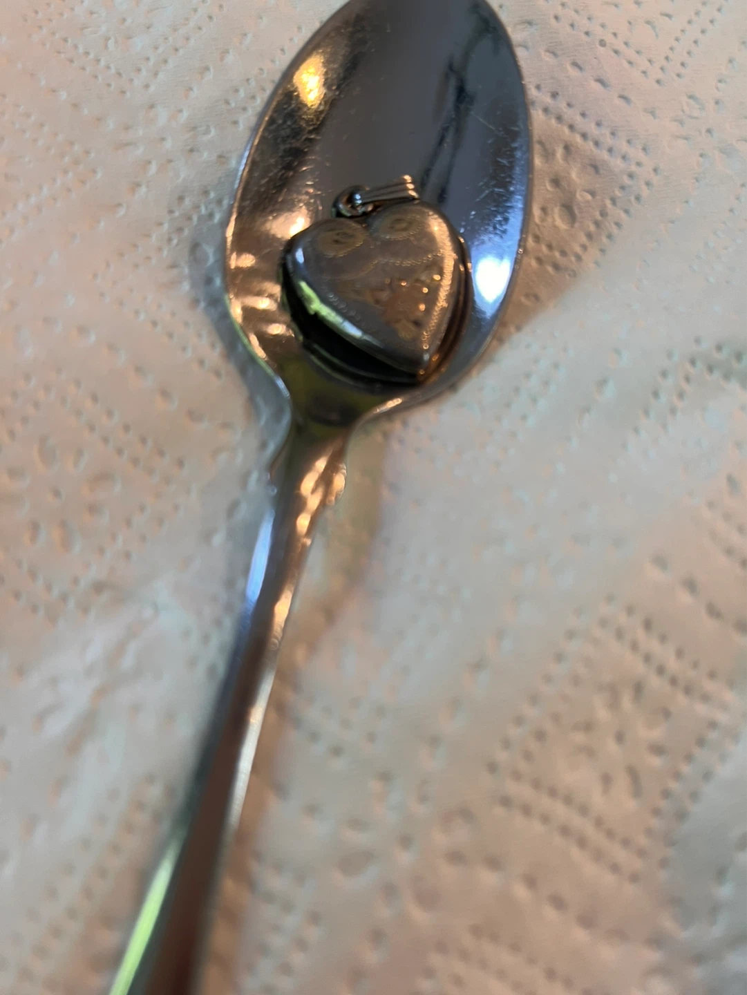 Vintage Heart-Shaped Locket Pendant - photo 4