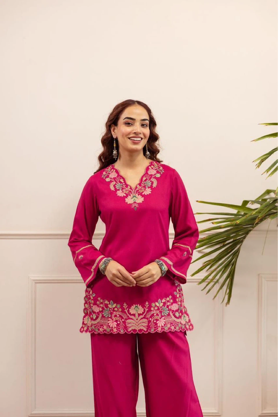 Women's Pink Embroidered Kurti and Pants Set - photo 2