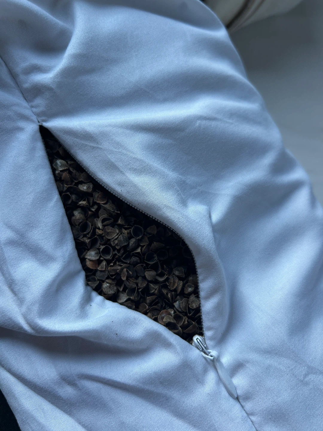 Neck pillow with buckwheat filling - photo 4