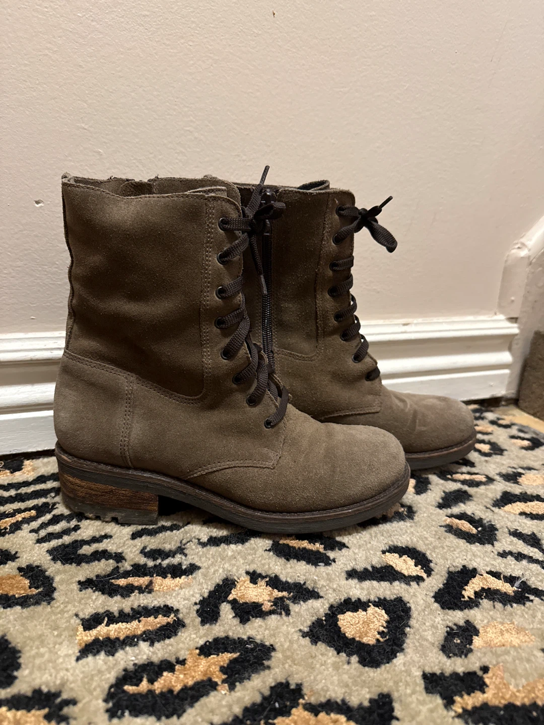 La Canadienne Suede Lace-Up Boots - photo 2
