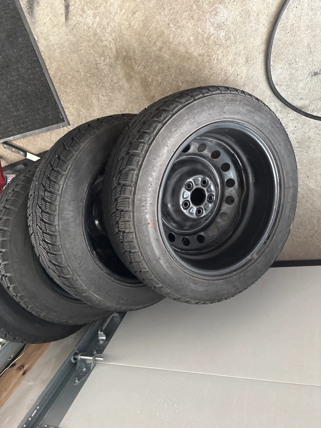 4 Winter Tires on Rims - photo 3