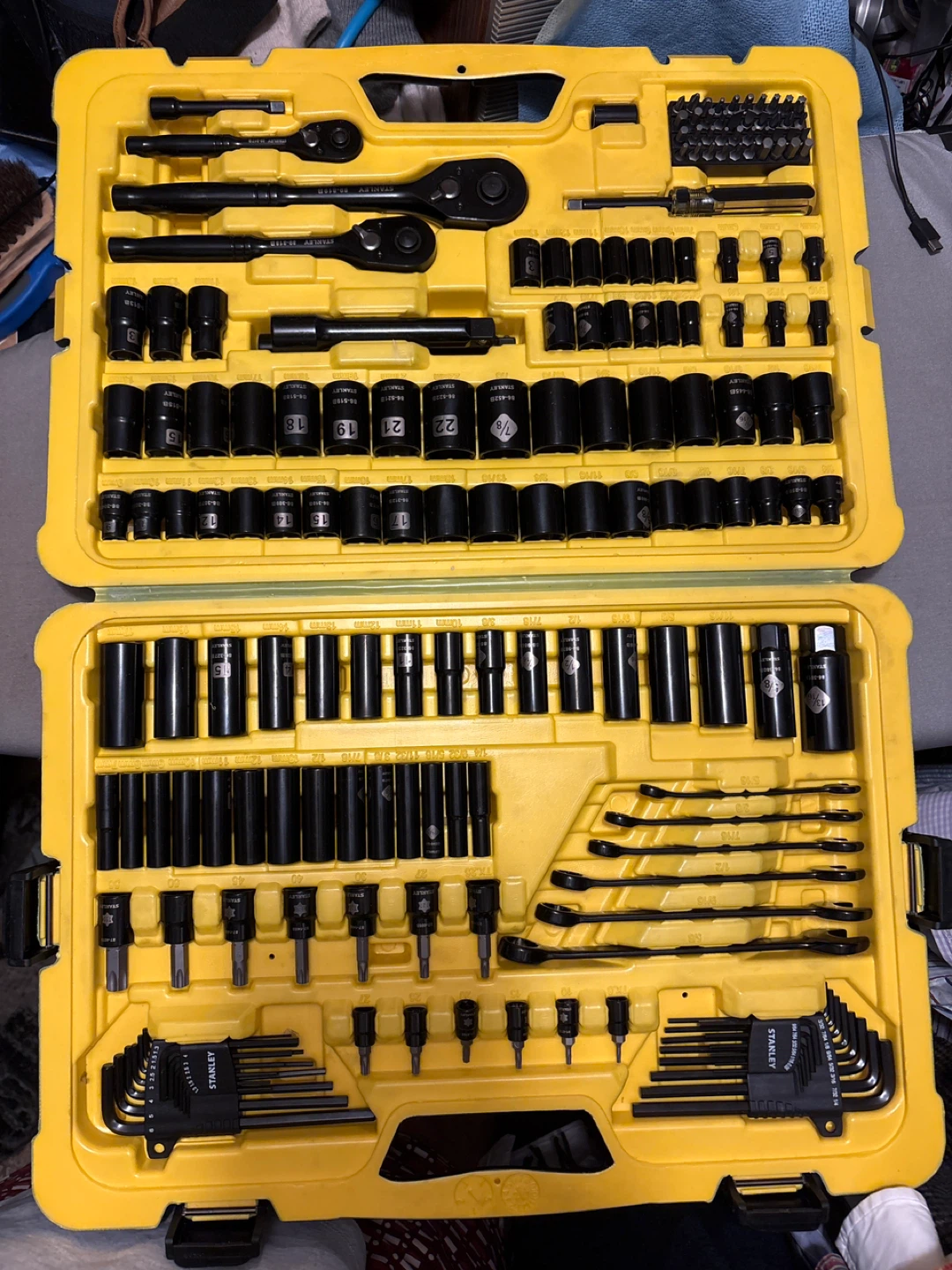 Stanley 183-Piece Black Chrome Mechanics Tool Set - photo 3