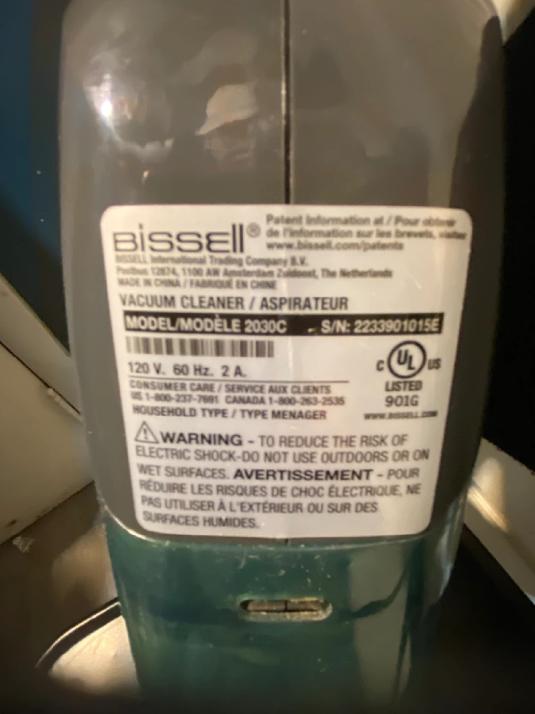 Bissell 2030C Vacuum Cleaner - photo 2
