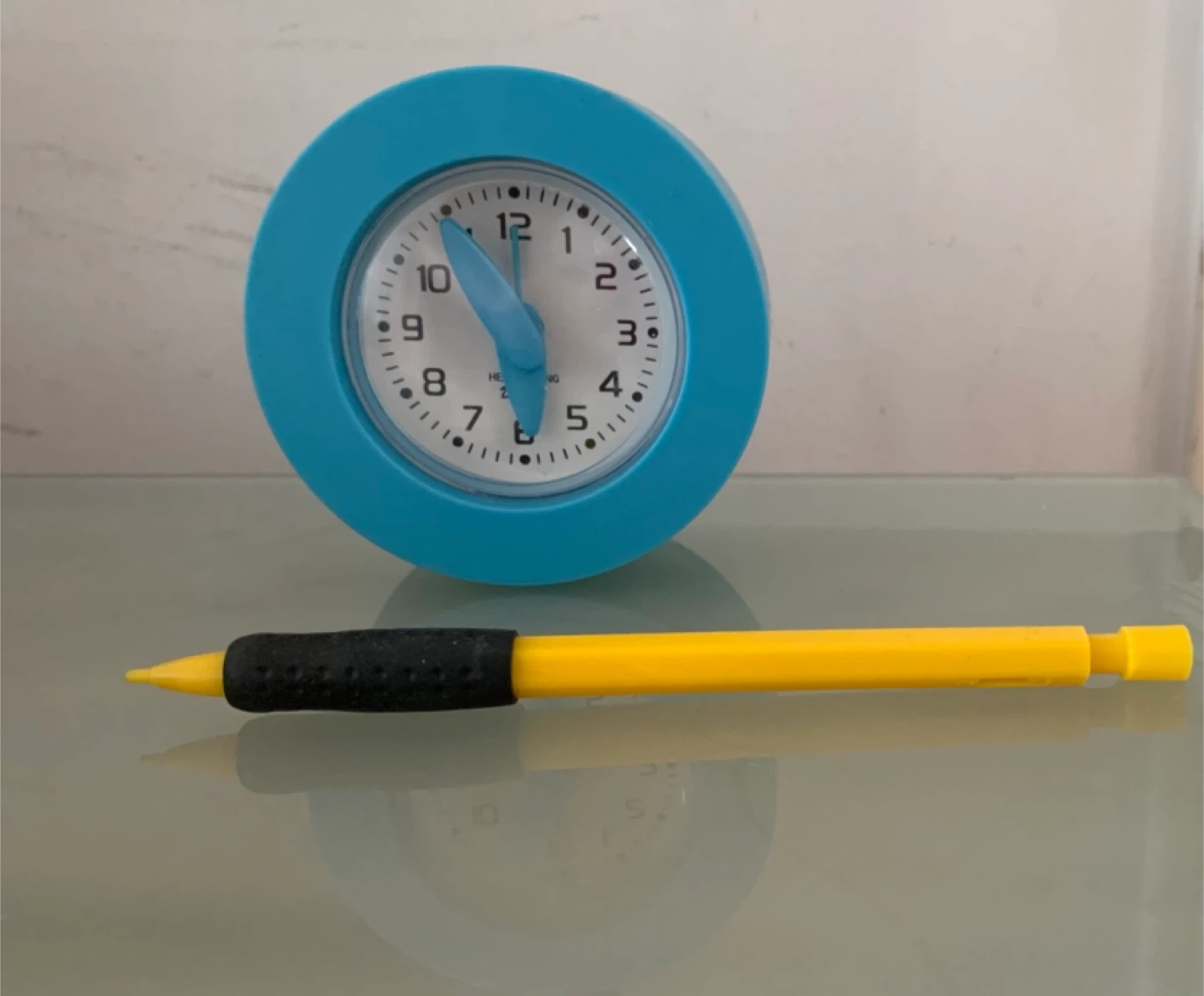 Brand new Alarm Clock - photo 2