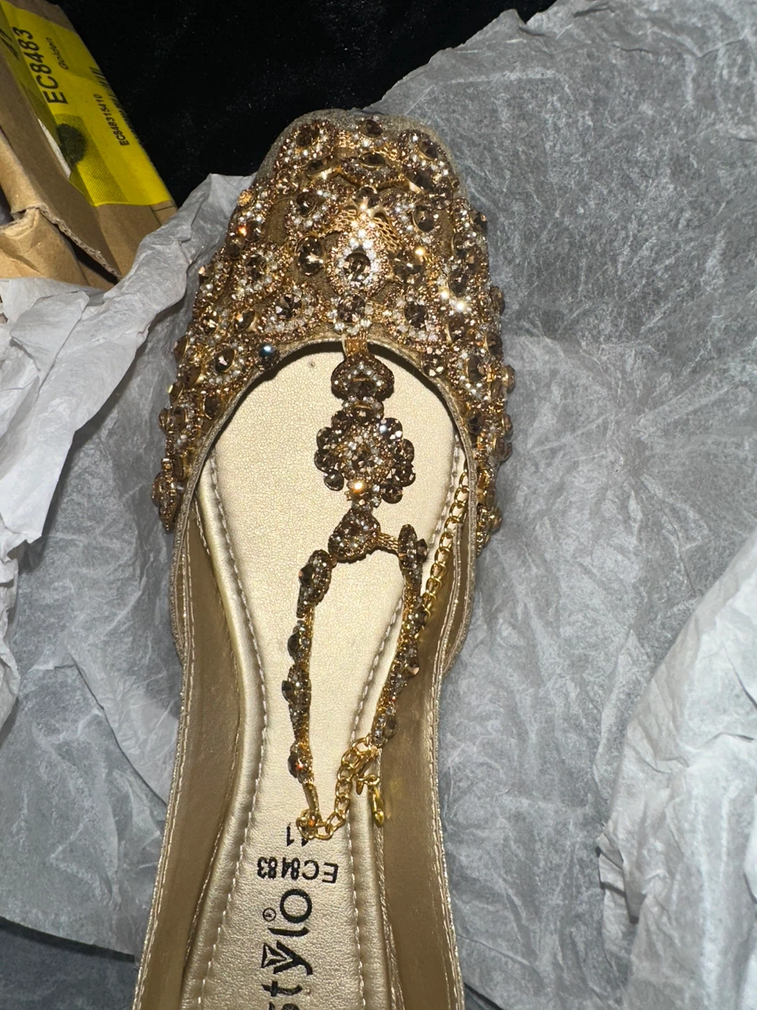 Stylo Embellished Gold Flats/Khussas