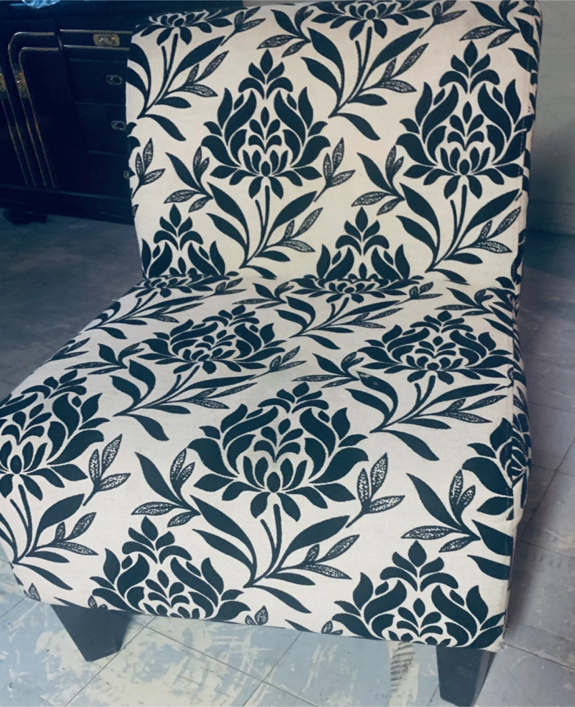 Accent Chair with Damask Pattern