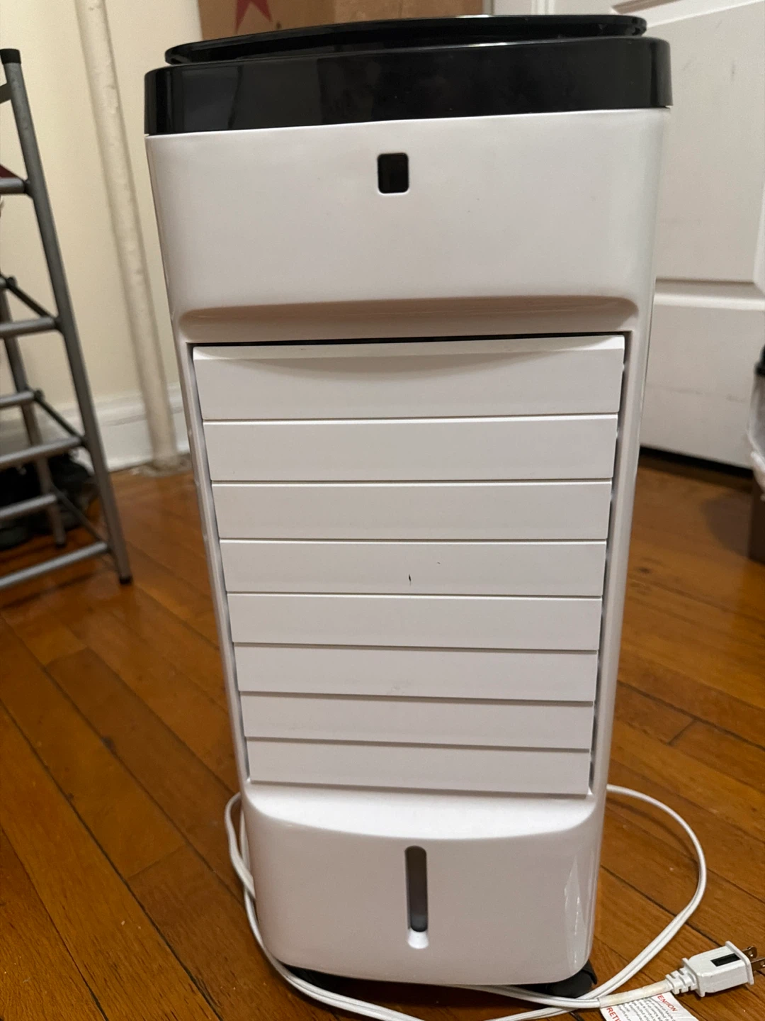 White Portable Evaporative Cooler / Air Conditioner