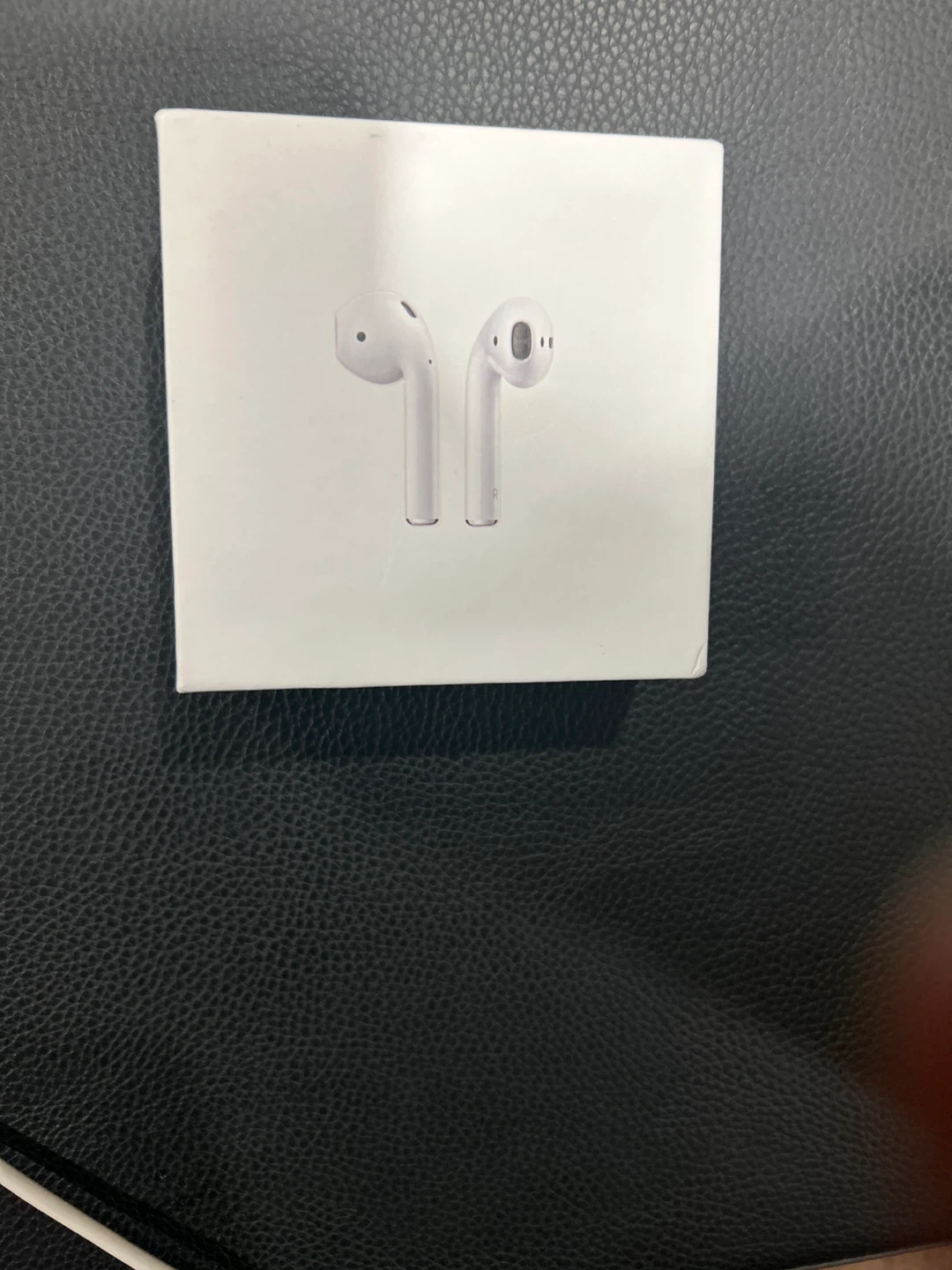 Apple AirPods with Wireless Charging Case