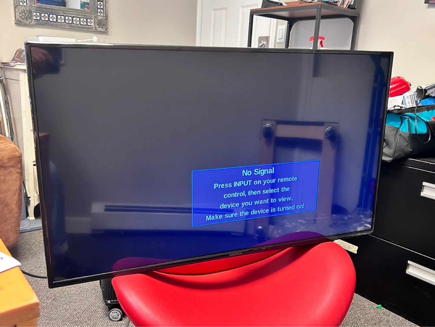 Insignia 40" LED TV - photo 2