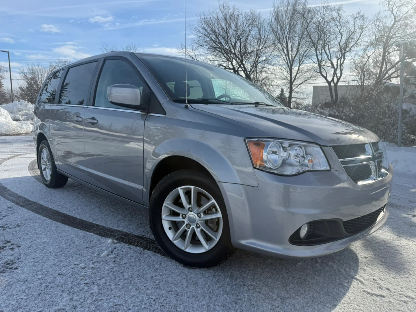 2019 Dodge Grand Caravan Premium Plus *64k*