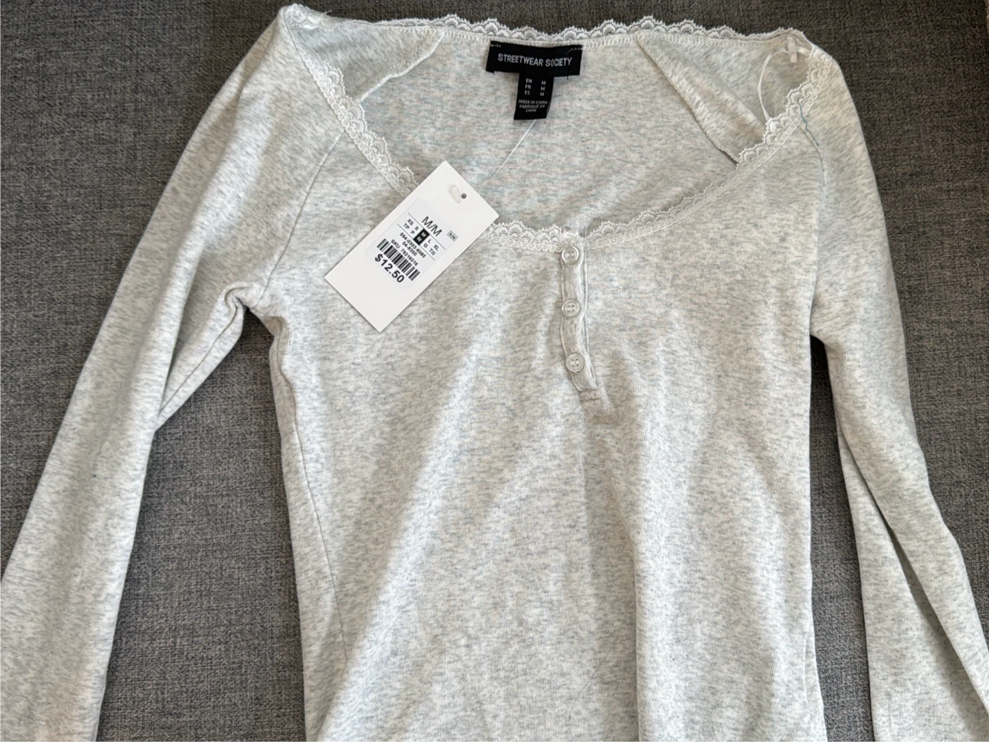 Grey lace trim top - photo 2