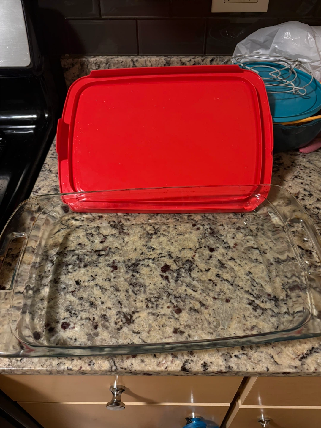 Pyrex 3-quart Glass Baking Dish with Lid