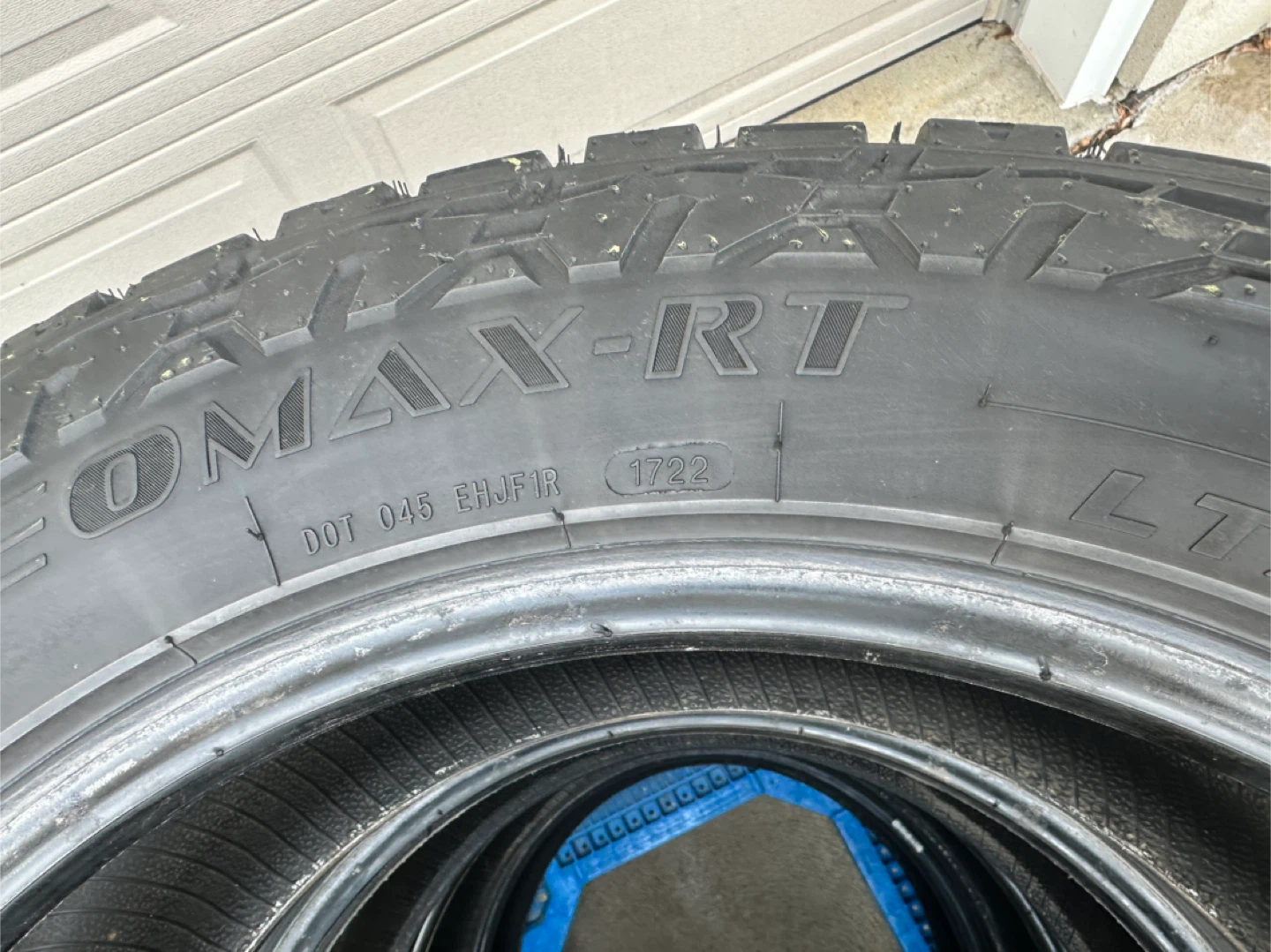 Tires 265 60 R20 - photo 4