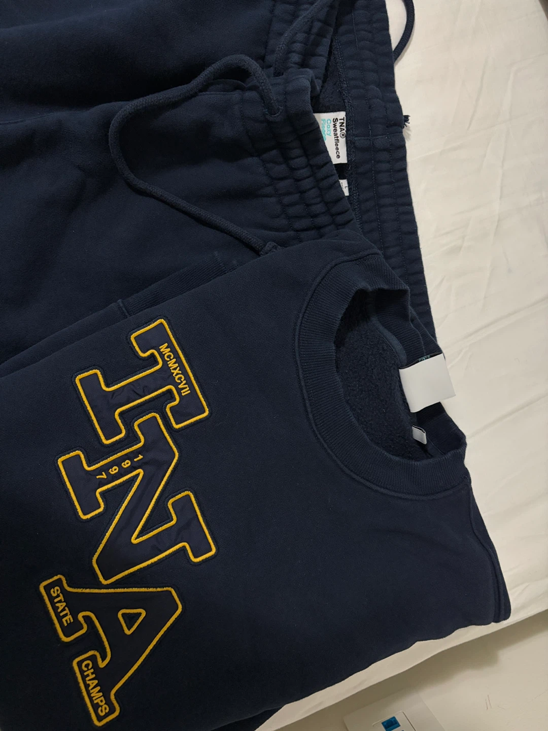 TNA Sweatsuit Set