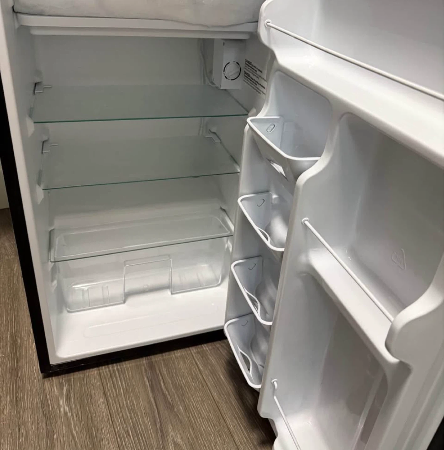 Arctic King Mini Fridge - photo 2