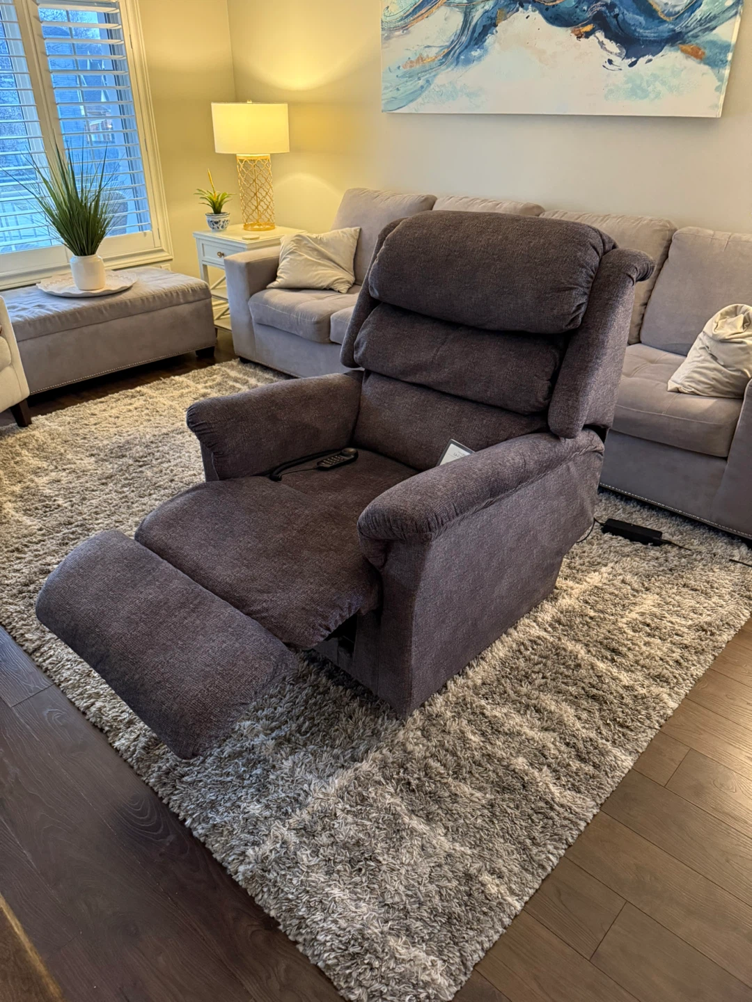 La-Z- Boy Lift Chair (Heat & Massage) - photo 4