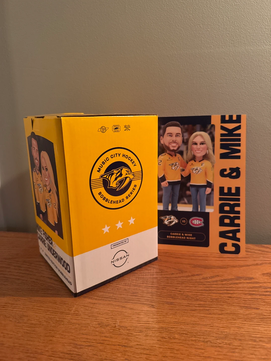 Mike Fisher & Carrie Underwood Limited Edition Bobblehead - photo 2