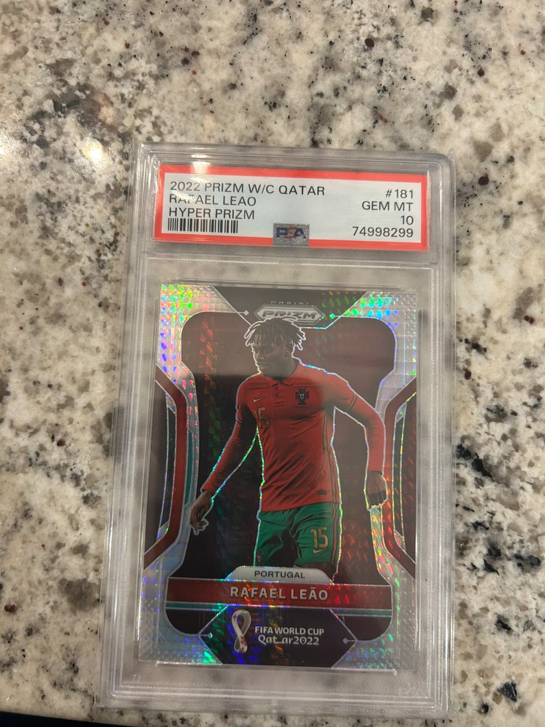 2022 Panini Prizm W/C Qatar Hyper Prizm Rafael Leao #181 PSA 10