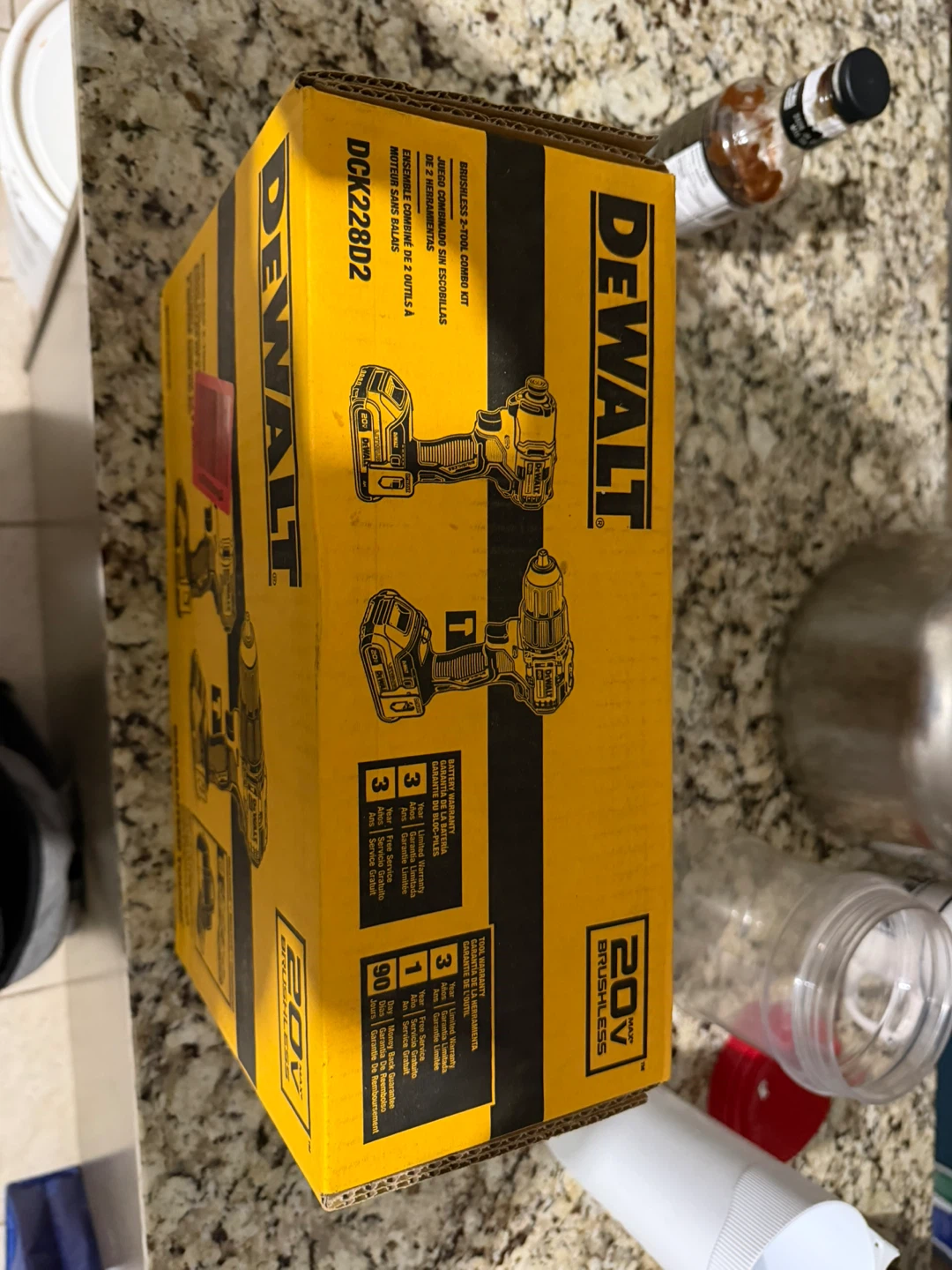 DEWALT 20V Brushless Cordless Drill and Impact Driver Combo Kit