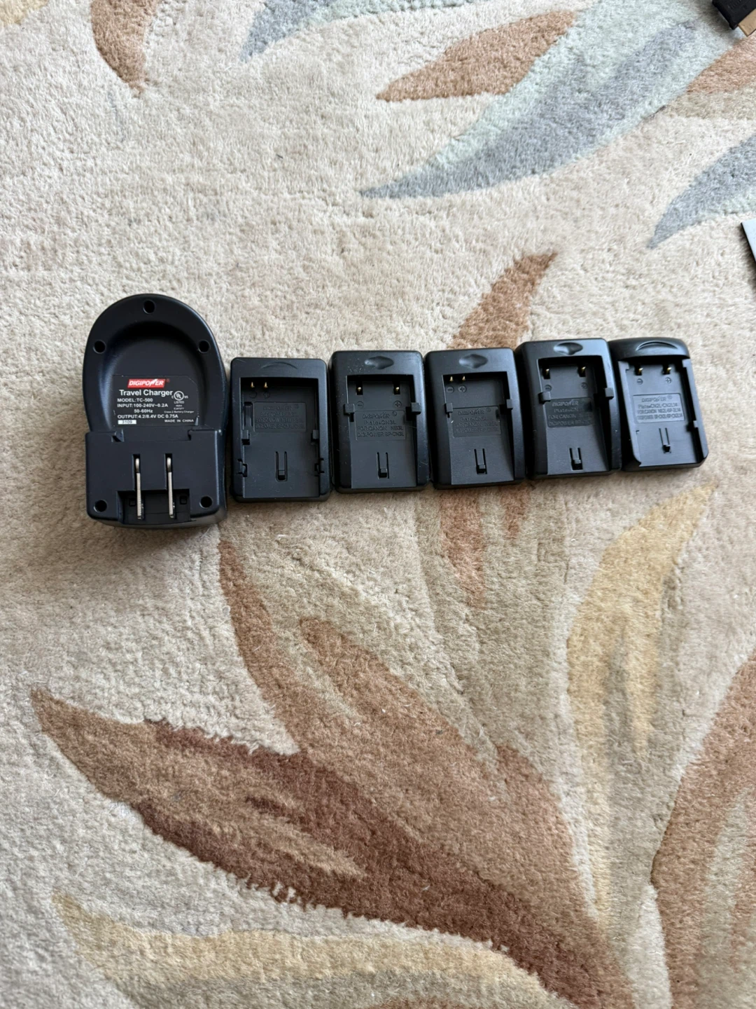 Universal Charger TC-500 for Canon Batteries - photo 2