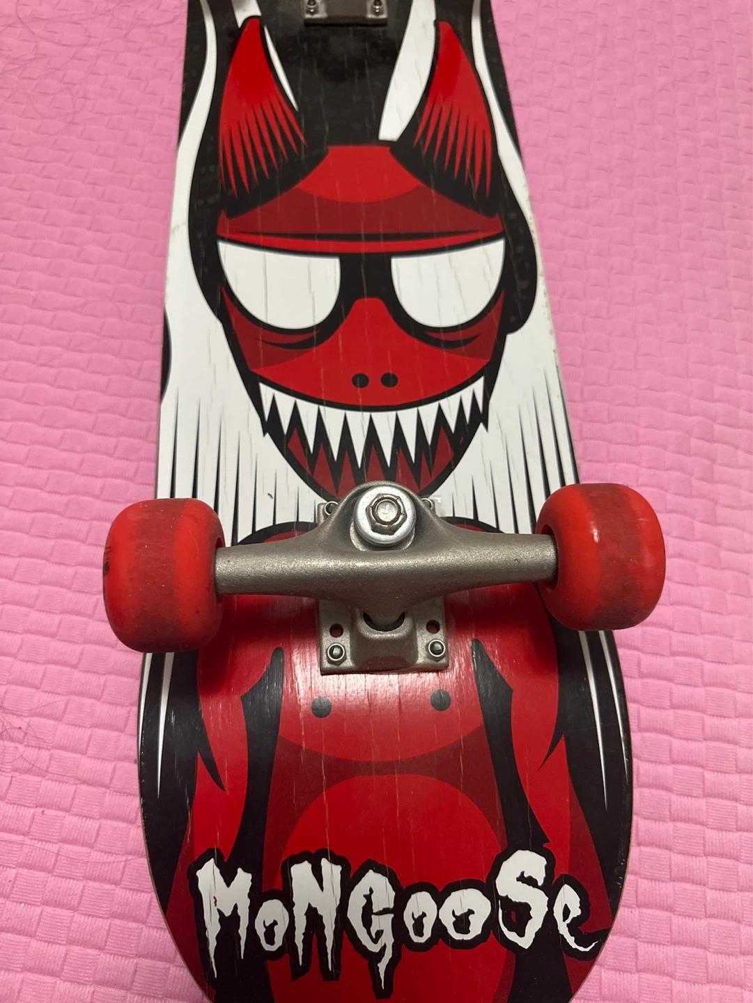 Mongoose Skateboard