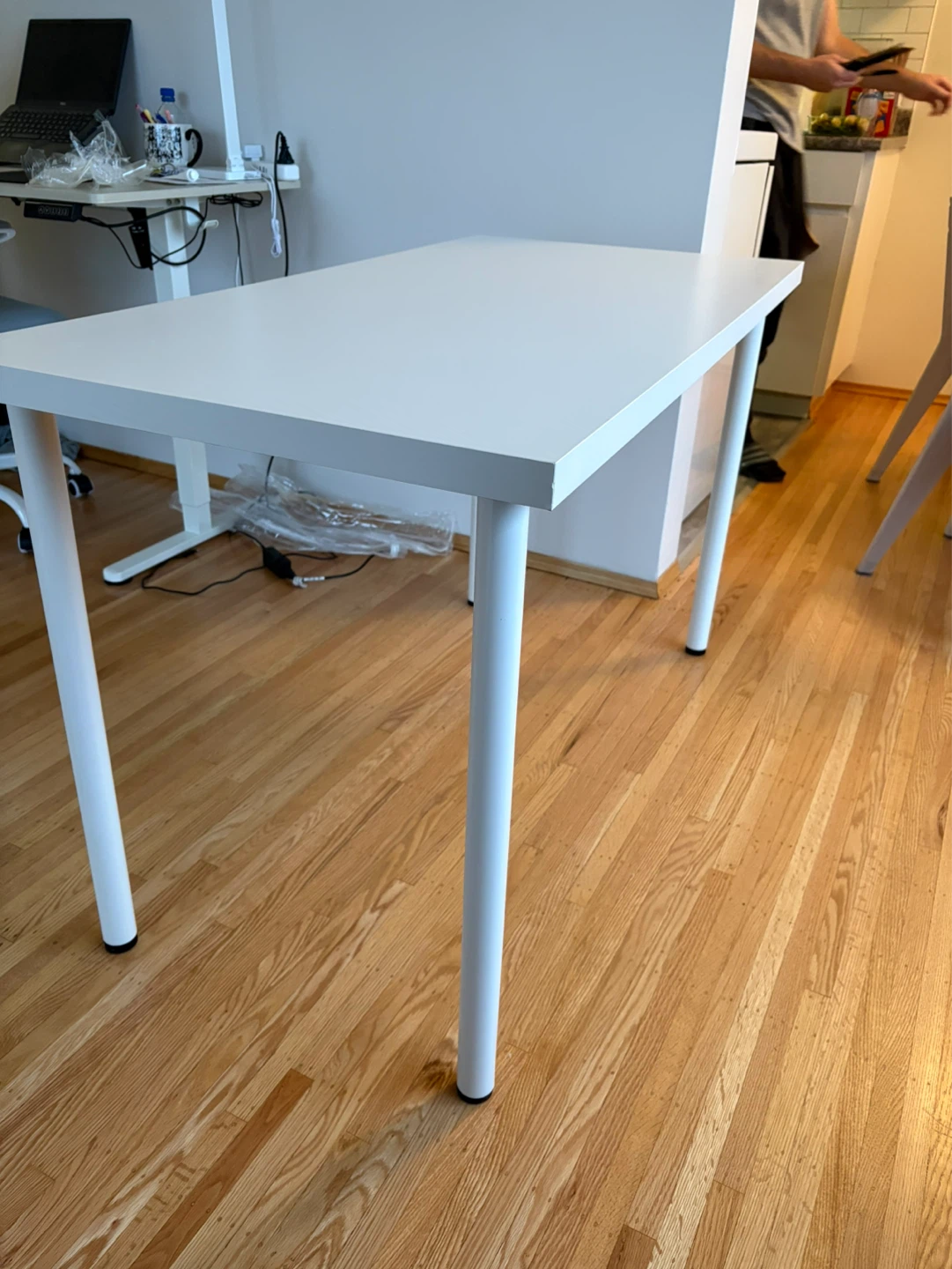 White rectangular table - photo 3