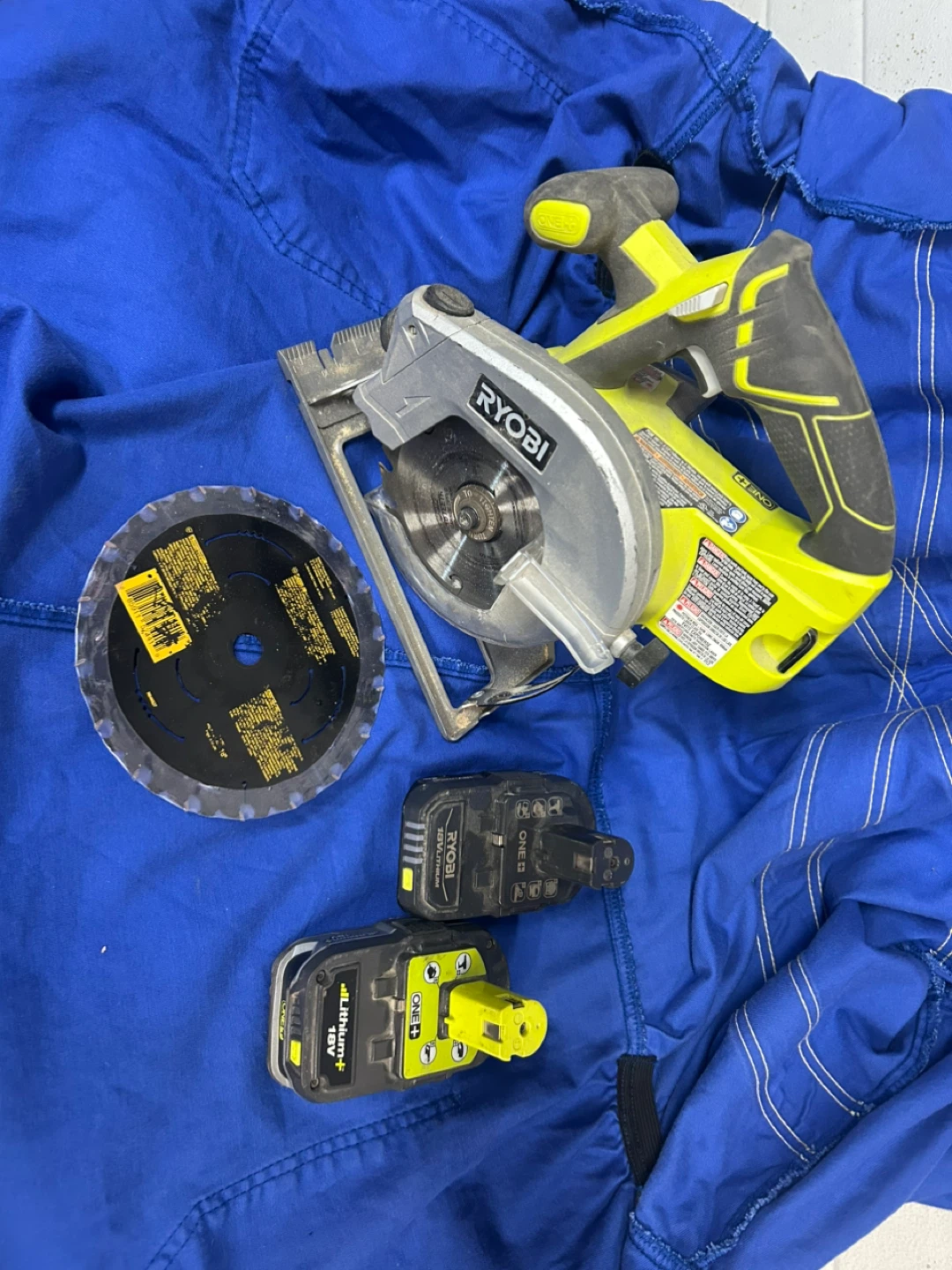 Ryobi 18V ONE+ Circular Saw Kit with Batteries and DeWalt Blade - photo 4