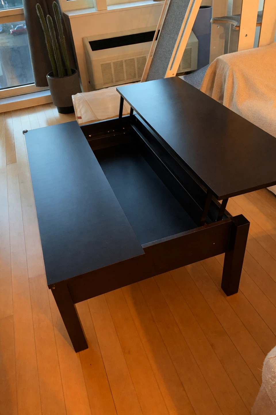 Black Lift Top Coffee Table with Storage