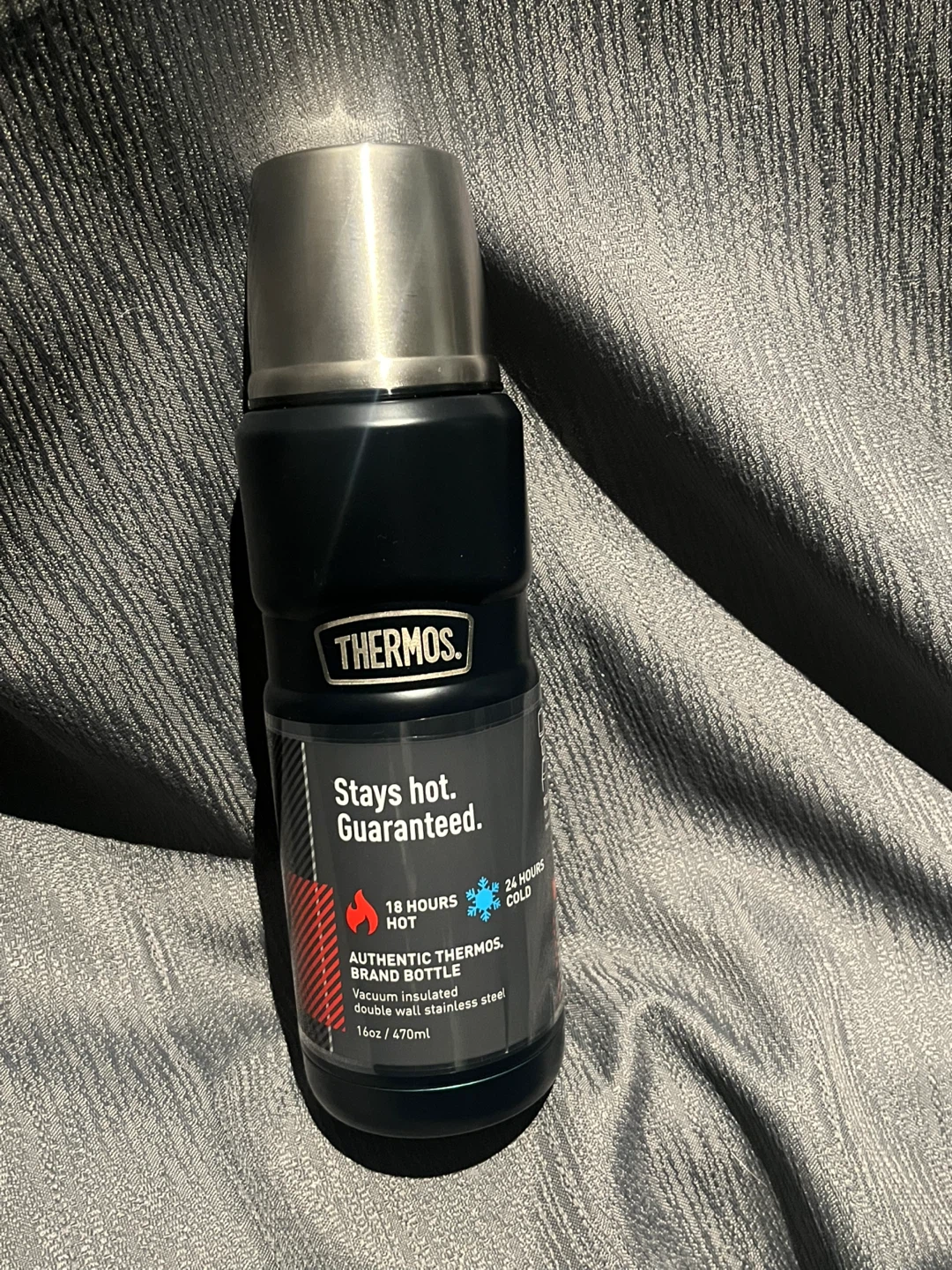 Thermos Vacuum Insulated Stainless Steel Bottle 16oz / 470ml