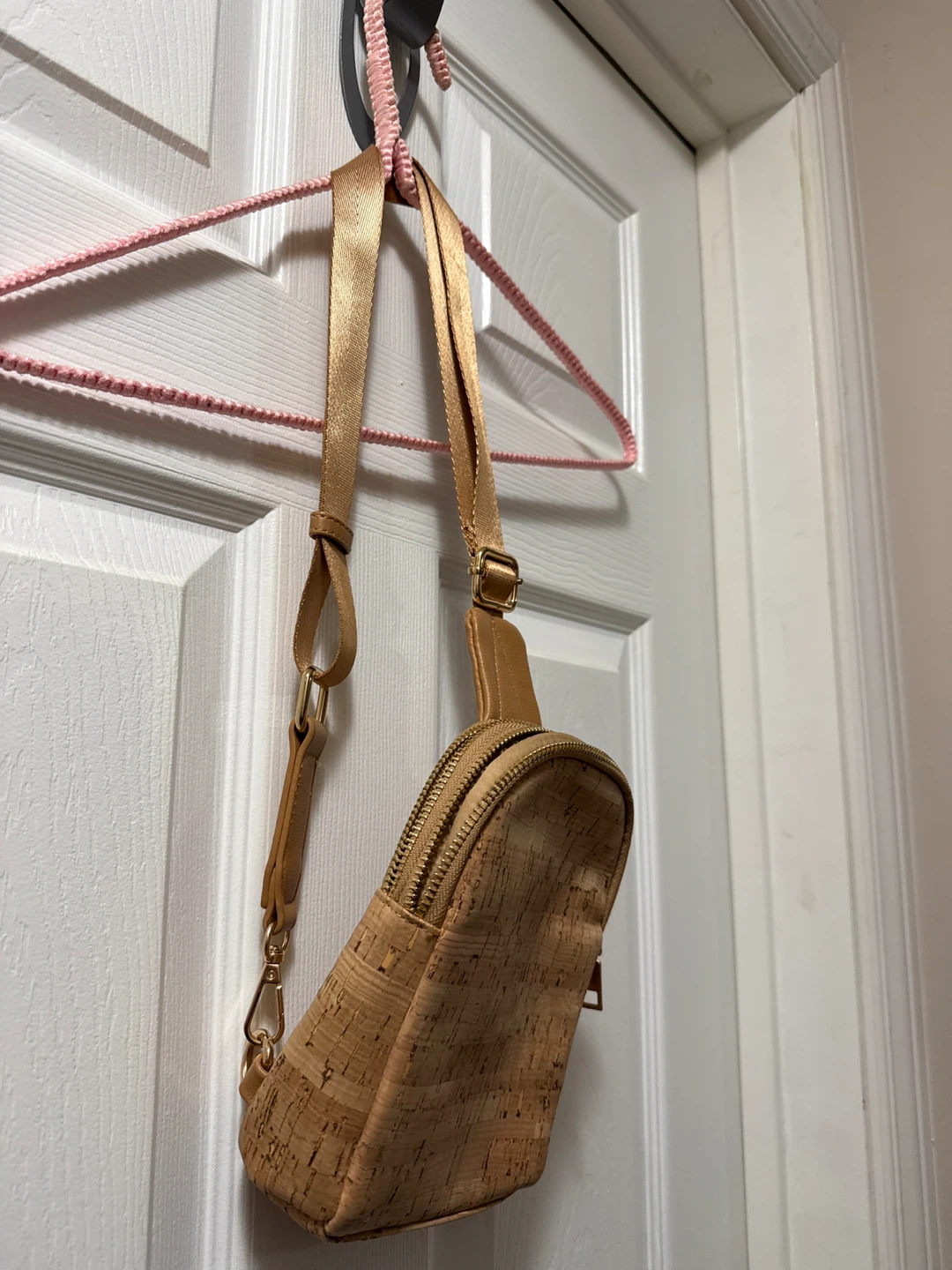 Madison Wear Cork Sling Bag - photo 2