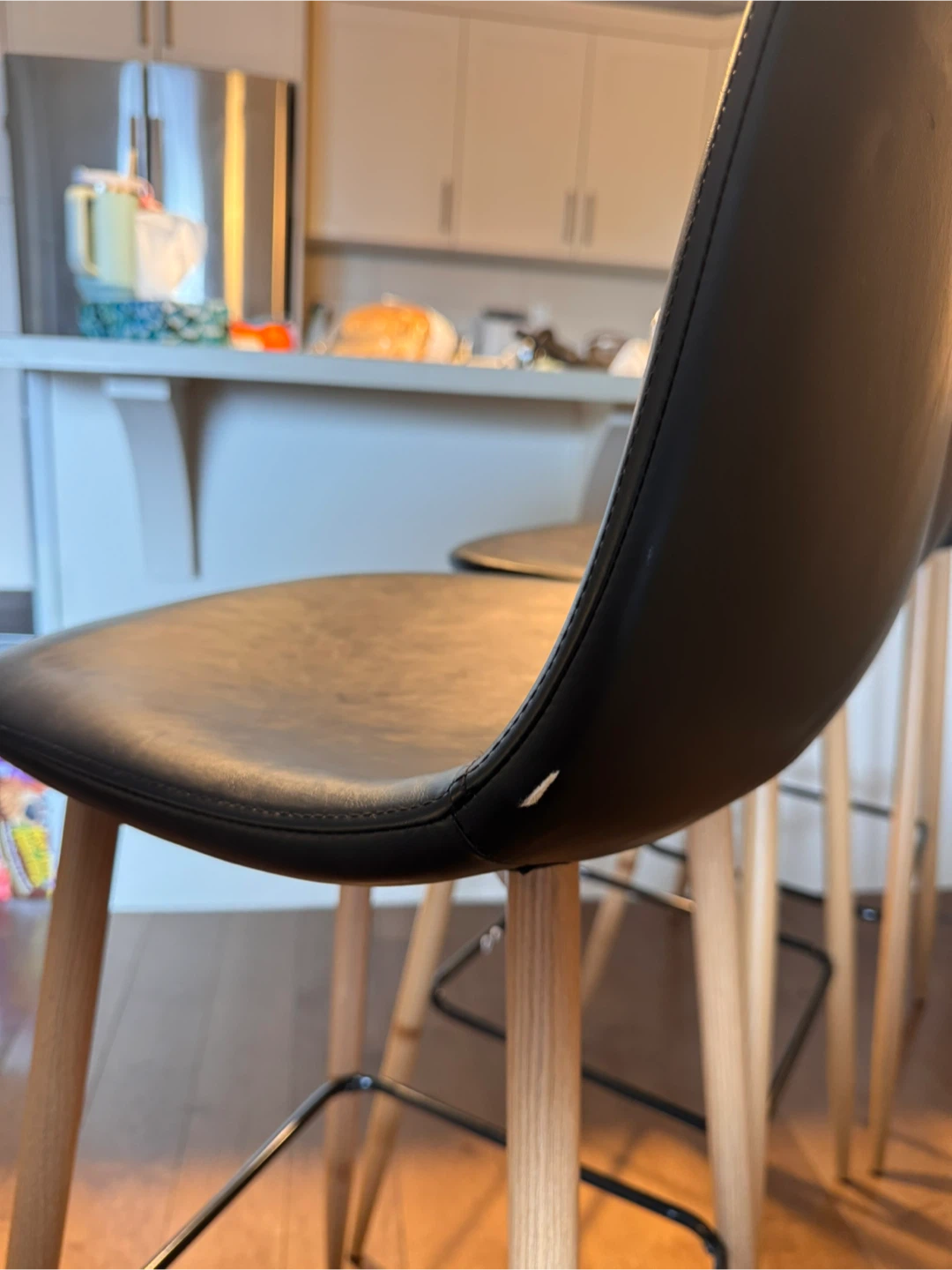 Set of 3 Black Bar Stools with Wooden Legs - photo 4