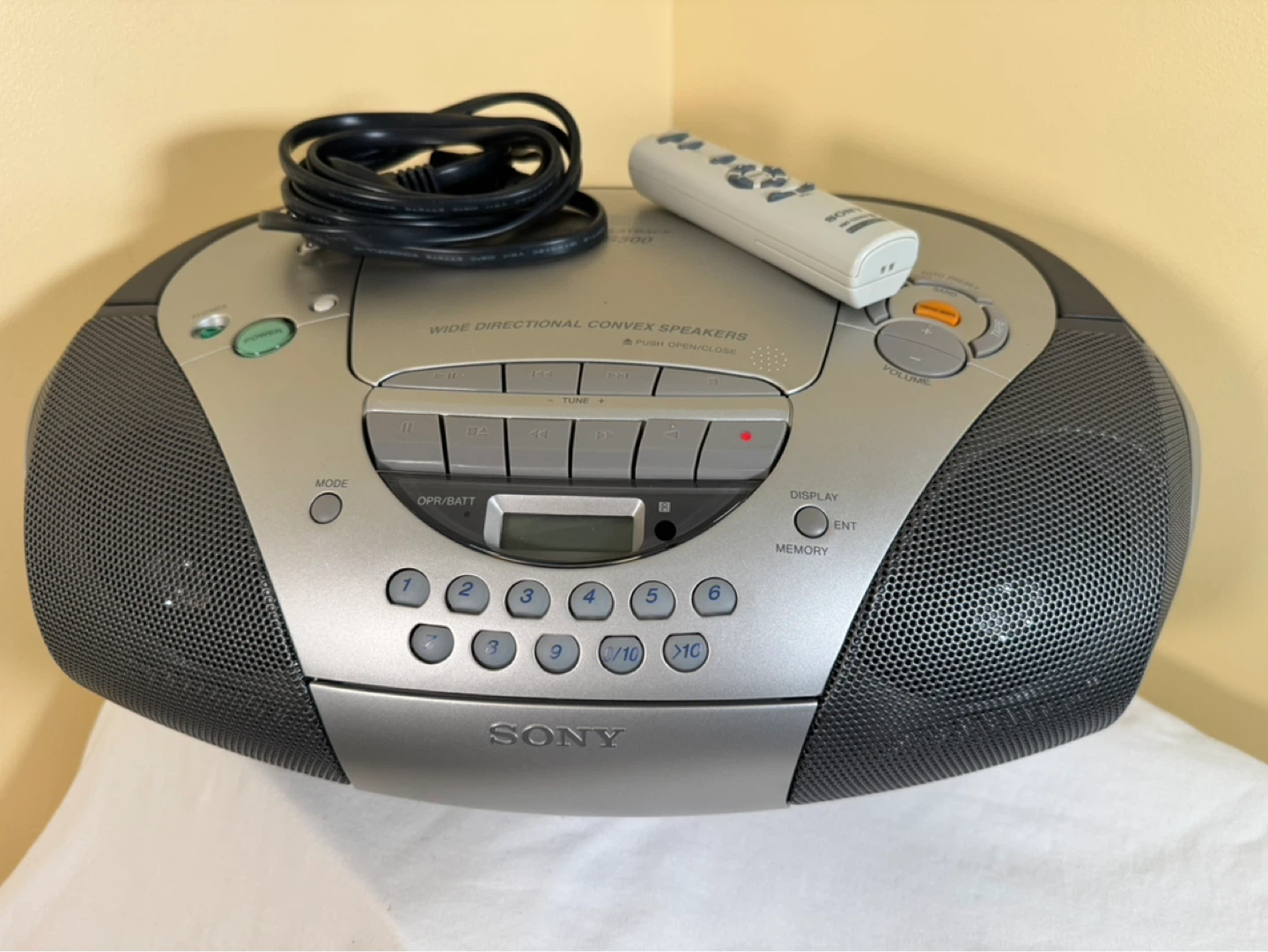 Sony CFD-S300 CD Radio Cassette Recorder Boombox Mega Bass - photo 3